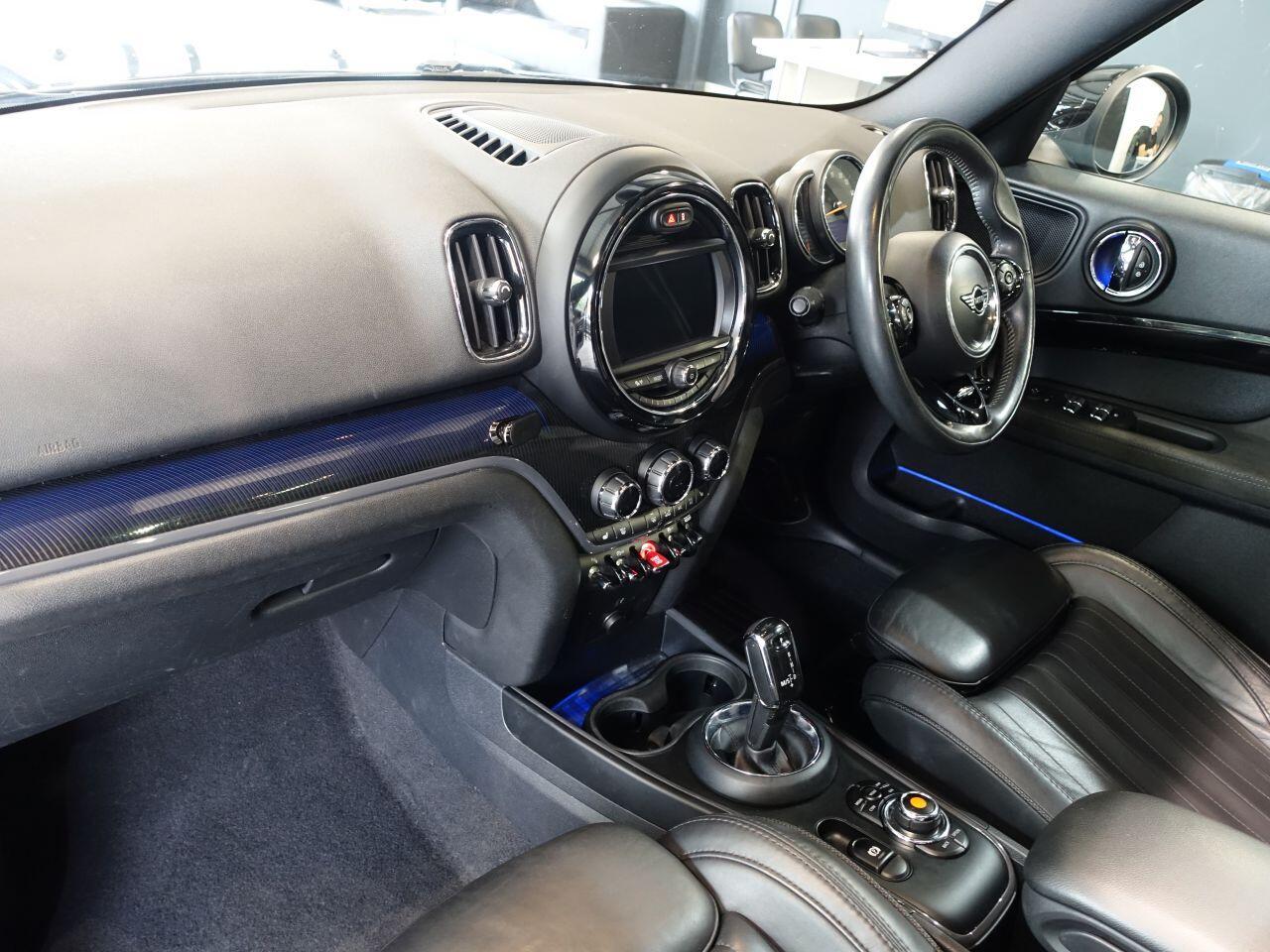 MINI Countryman - Image 13