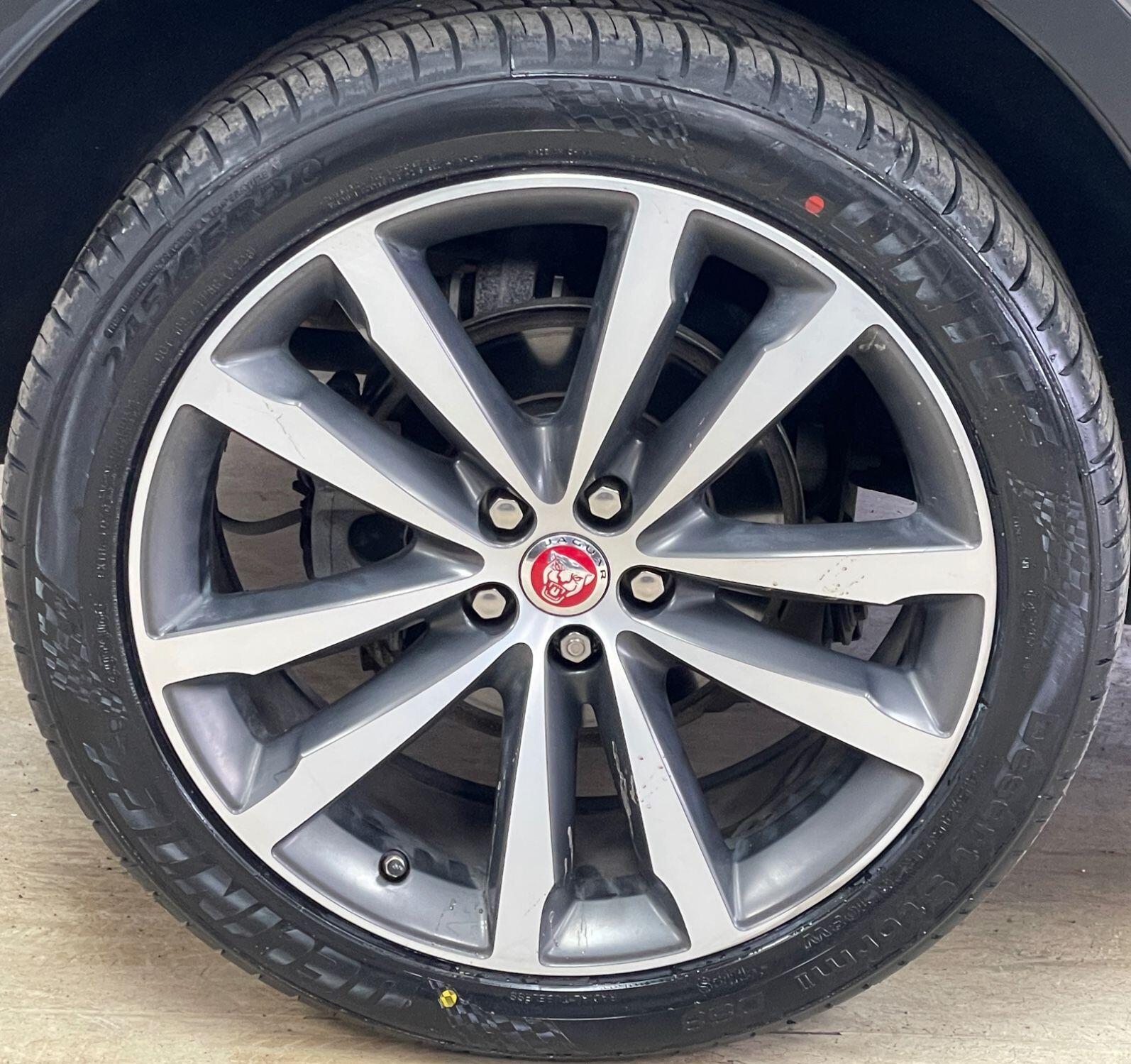 Jaguar E-Pace - Image 14