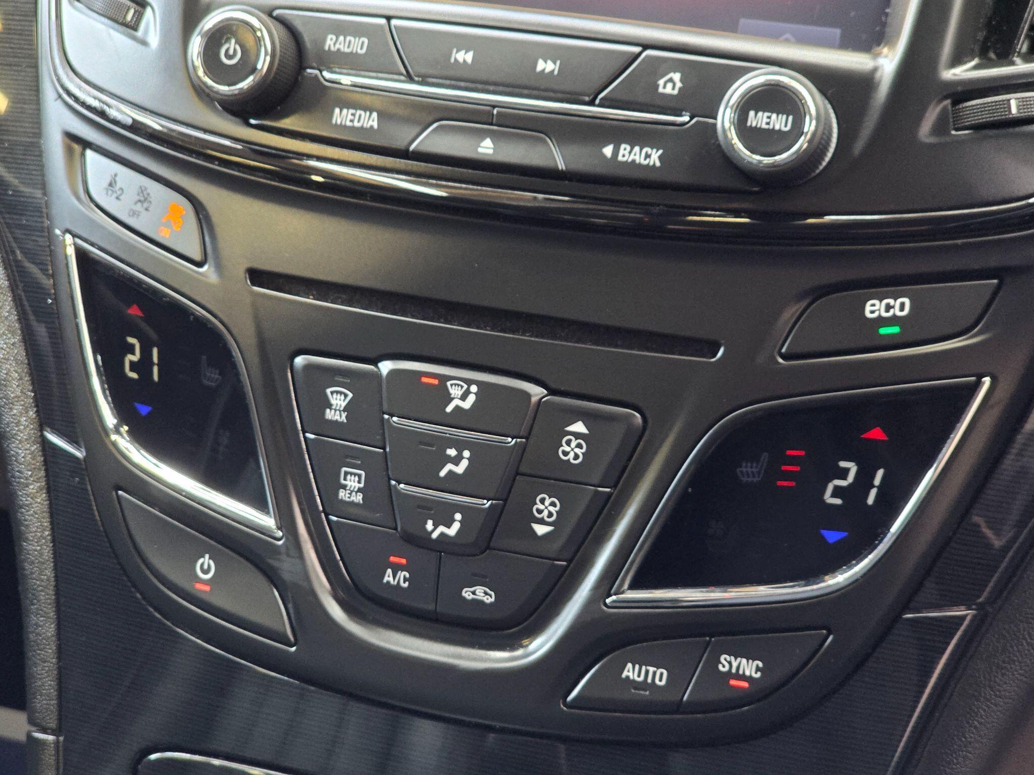 Vauxhall Insignia - Image 23