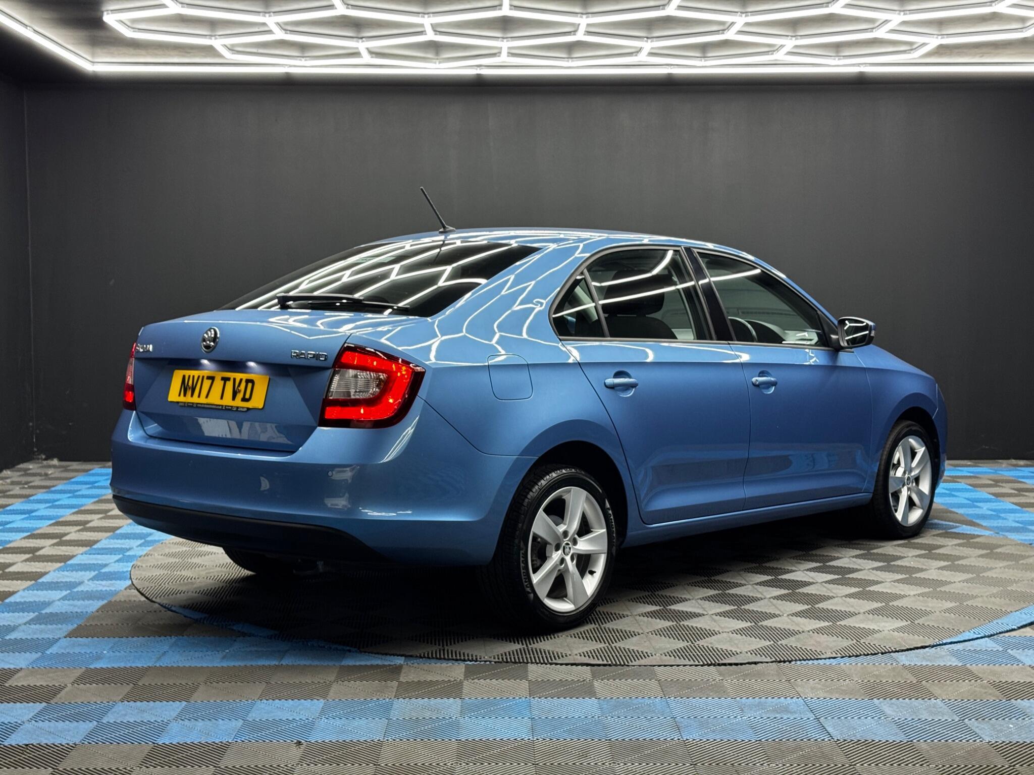 Skoda Rapid - Image 5