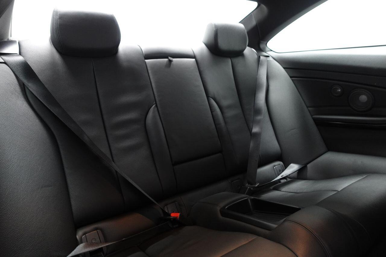 BMW 4 Series - Image 28