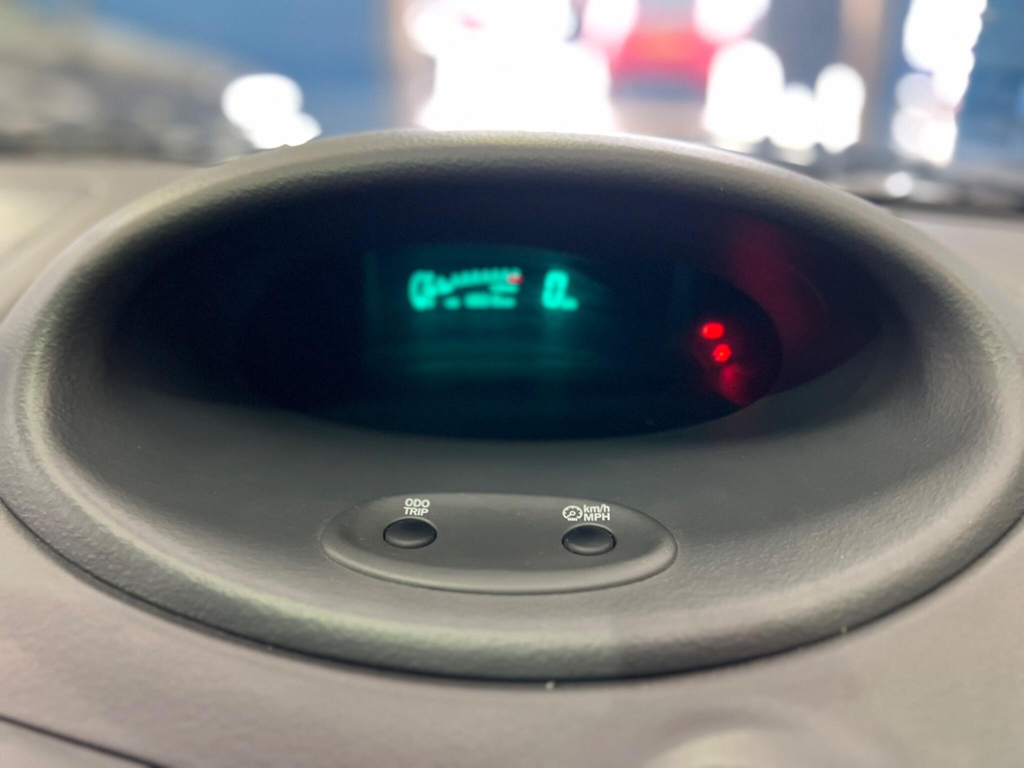 Toyota Yaris - Image 13