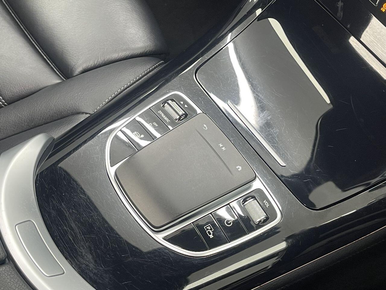 Mercedes Eqc - Image 41