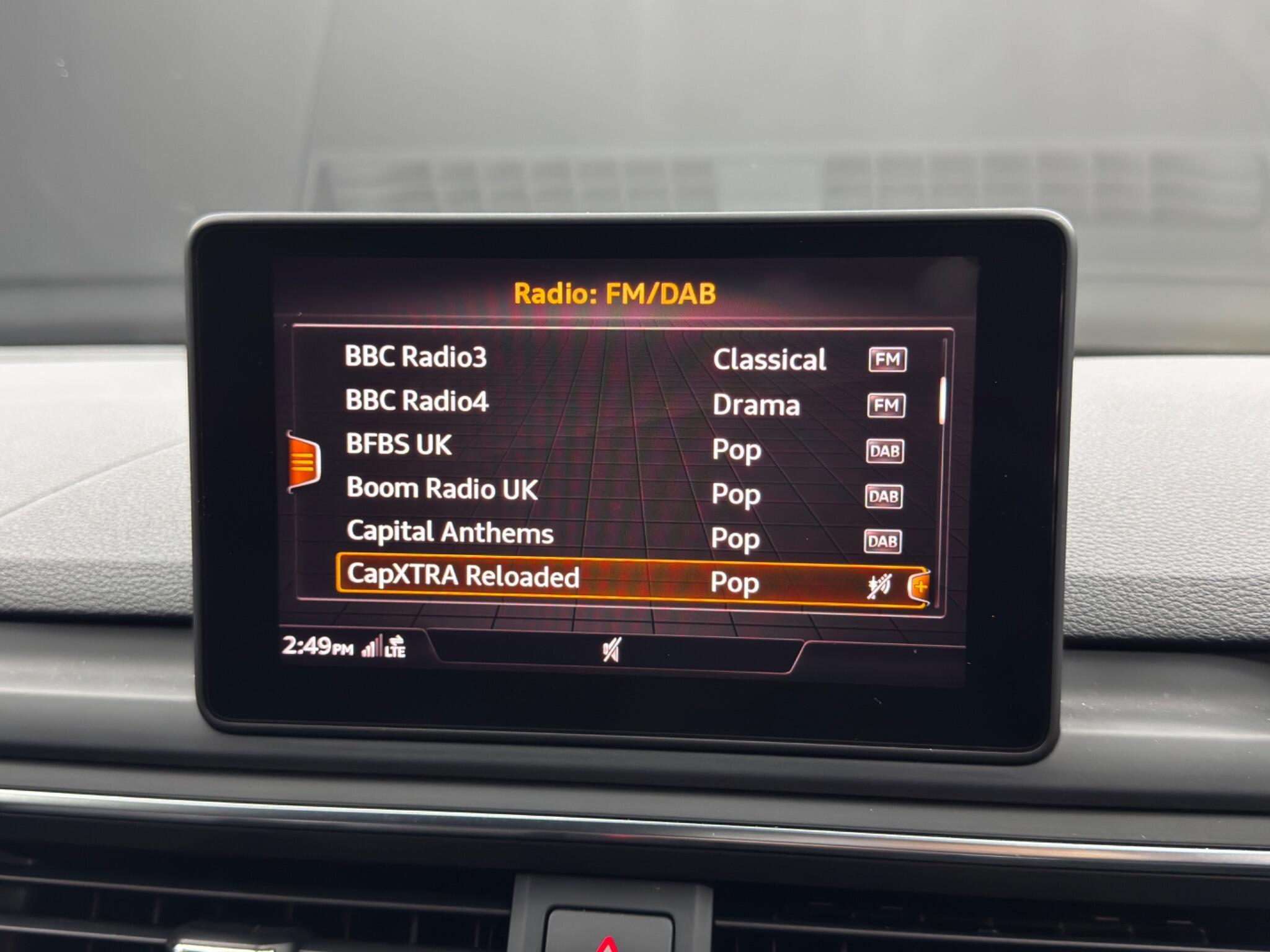 Audi A4 Avant - Image 32