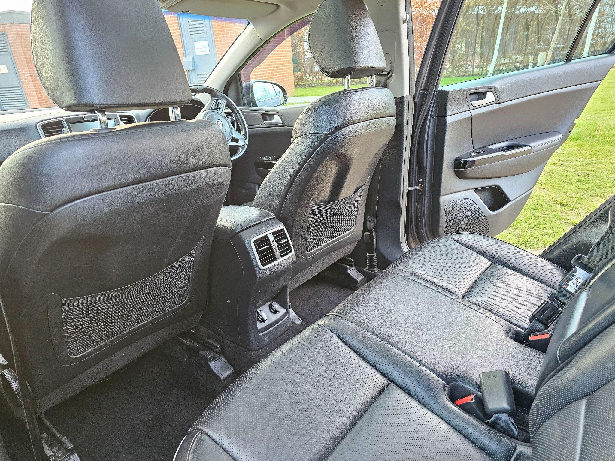 Kia Sportage - Image 36