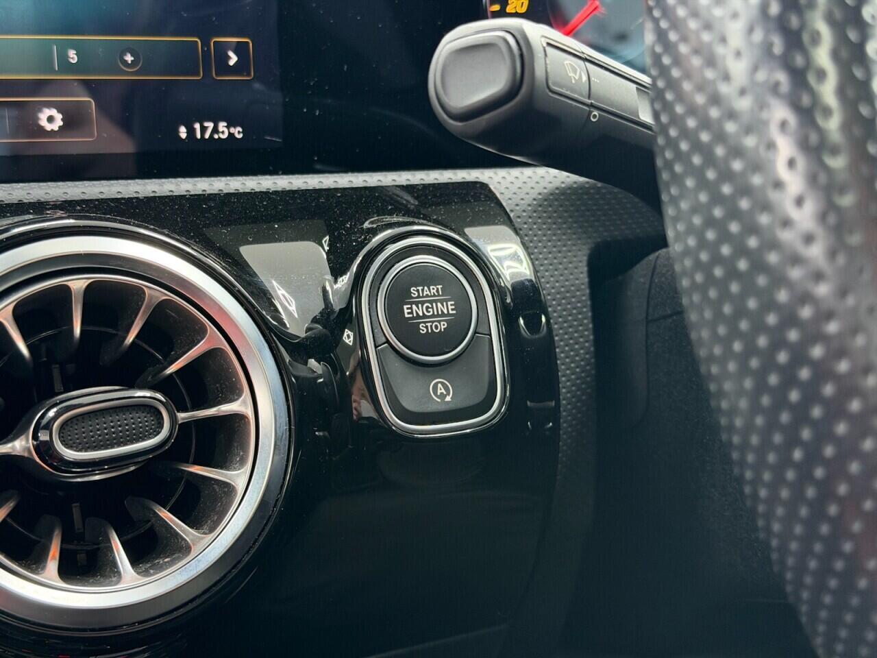 Mercedes CLA - Image 33