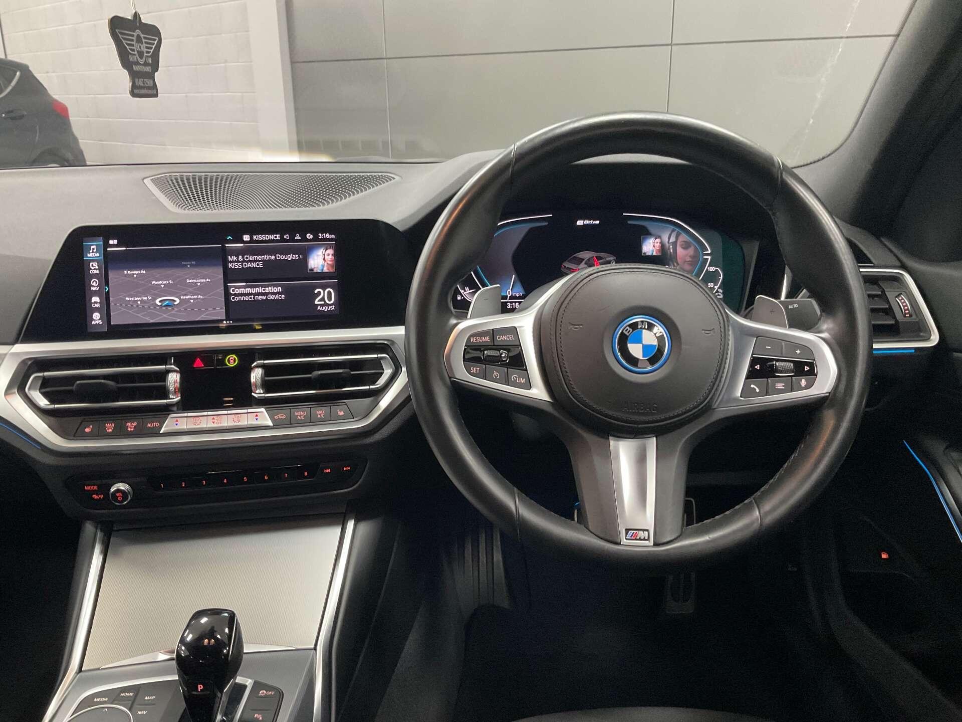 BMW 3 Series - Image 13