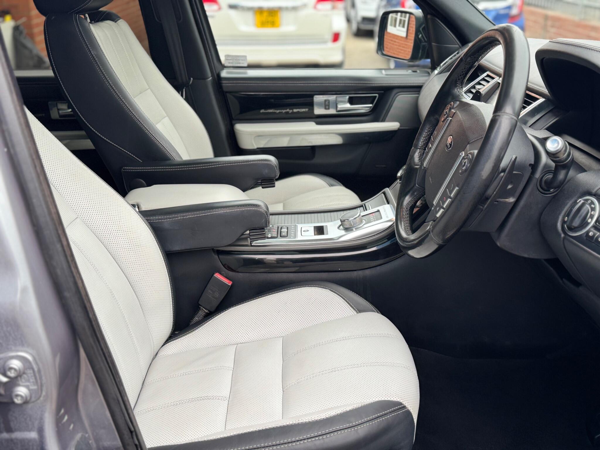 Land Rover RANGE ROVER SPORT - Image 26