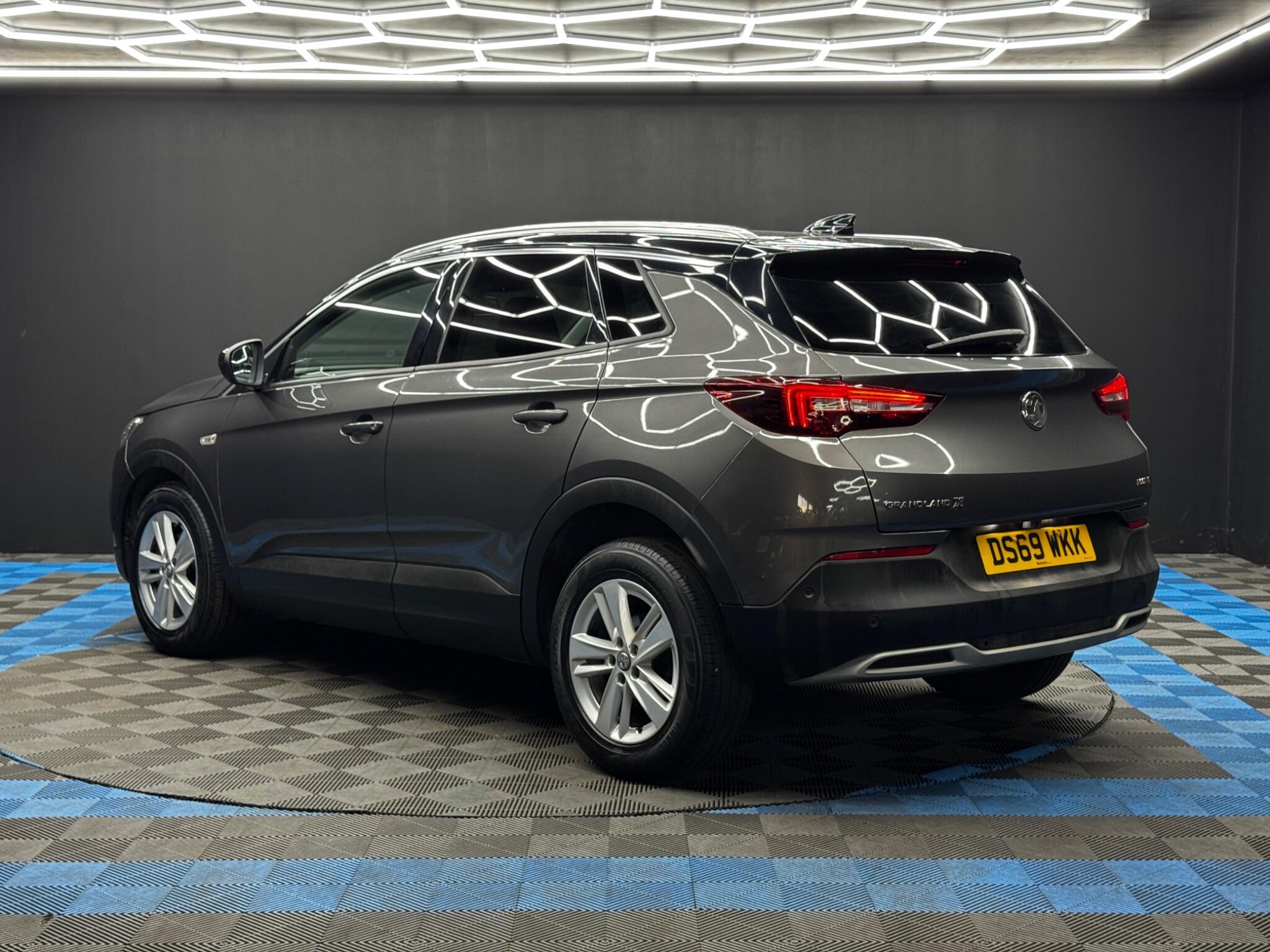 Vauxhall Grandland X - Image 7