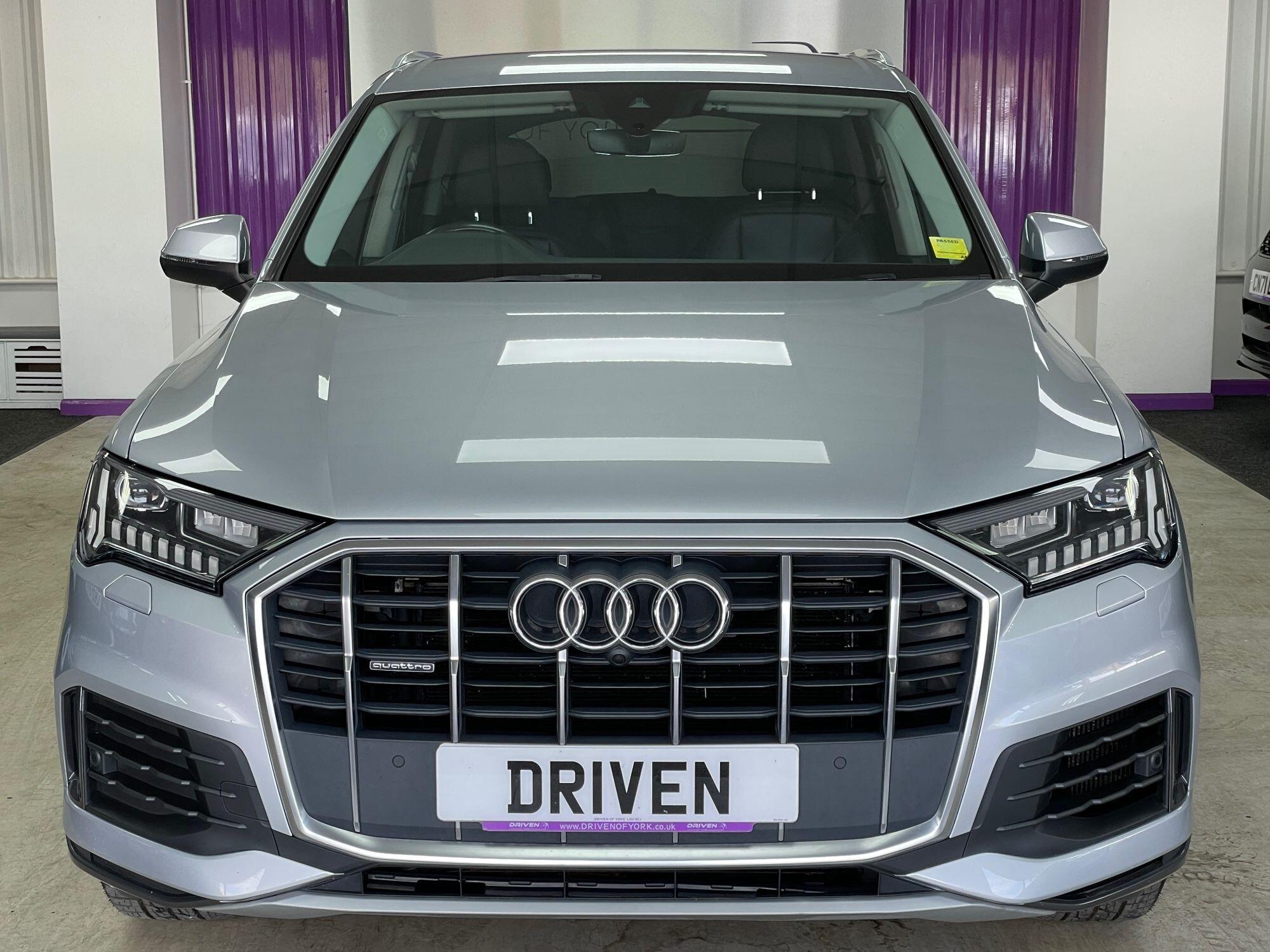 Audi Q7 - Image 7