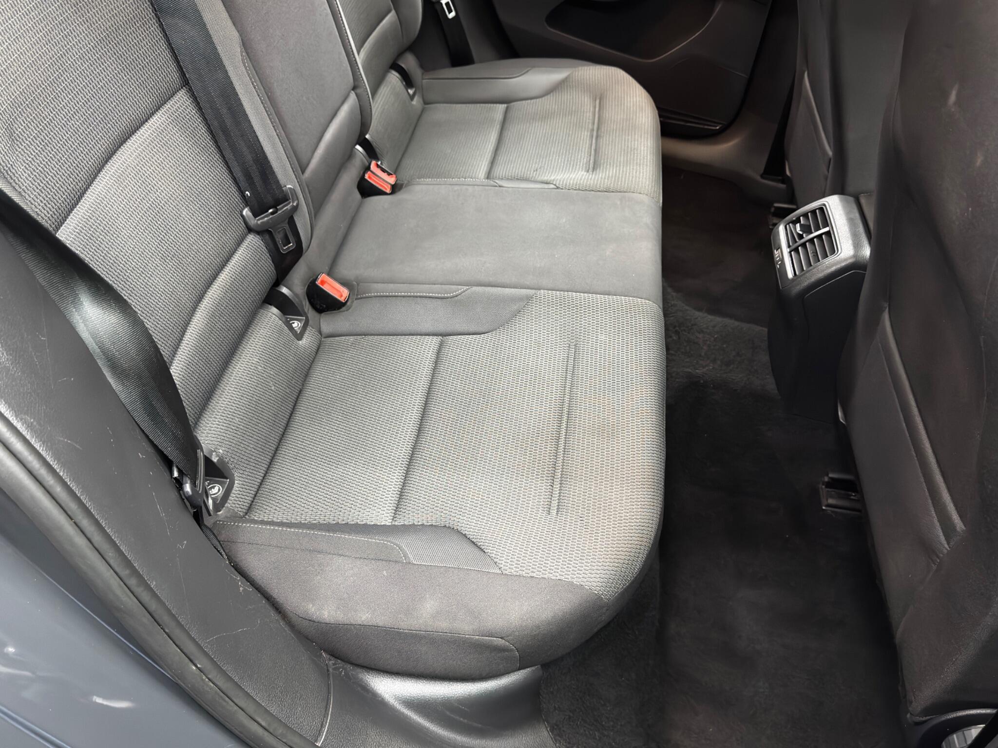 Volkswagen Golf - Image 15