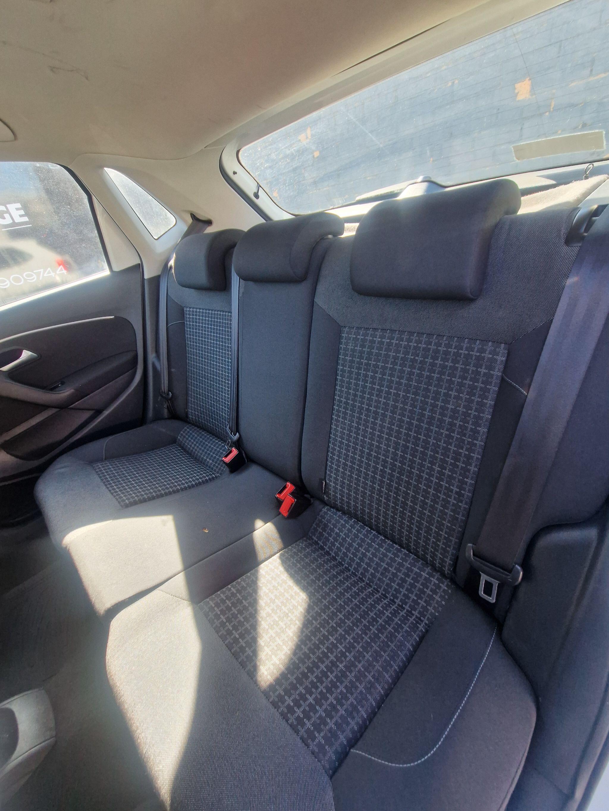 Volkswagen Polo - Image 34