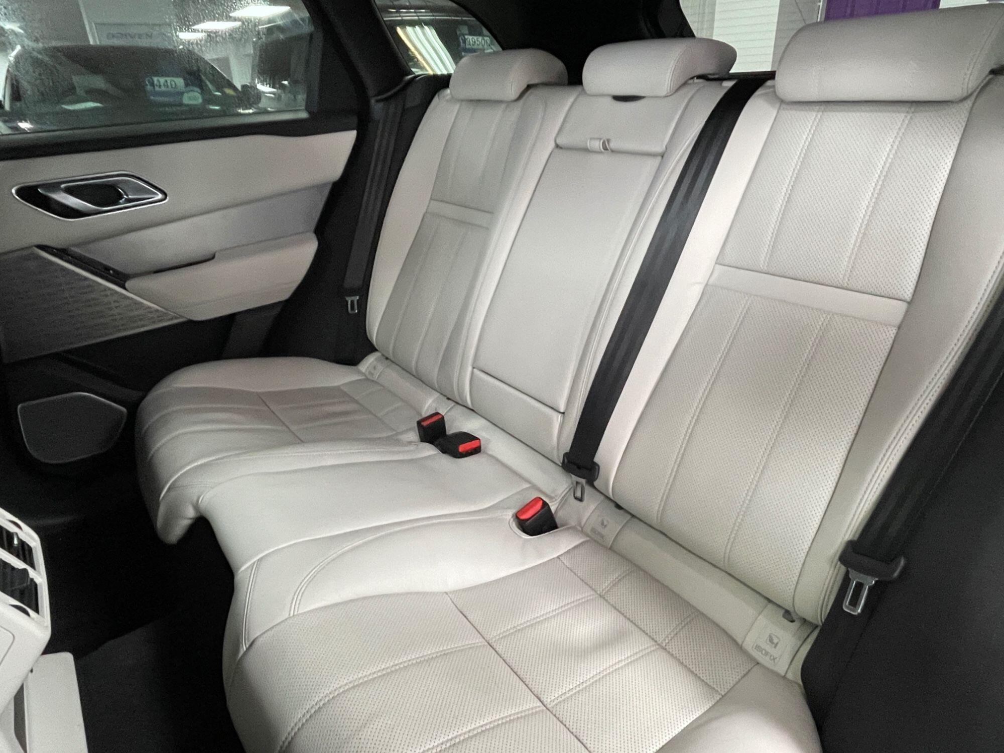 Land Rover Range Rover Velar - Image 29