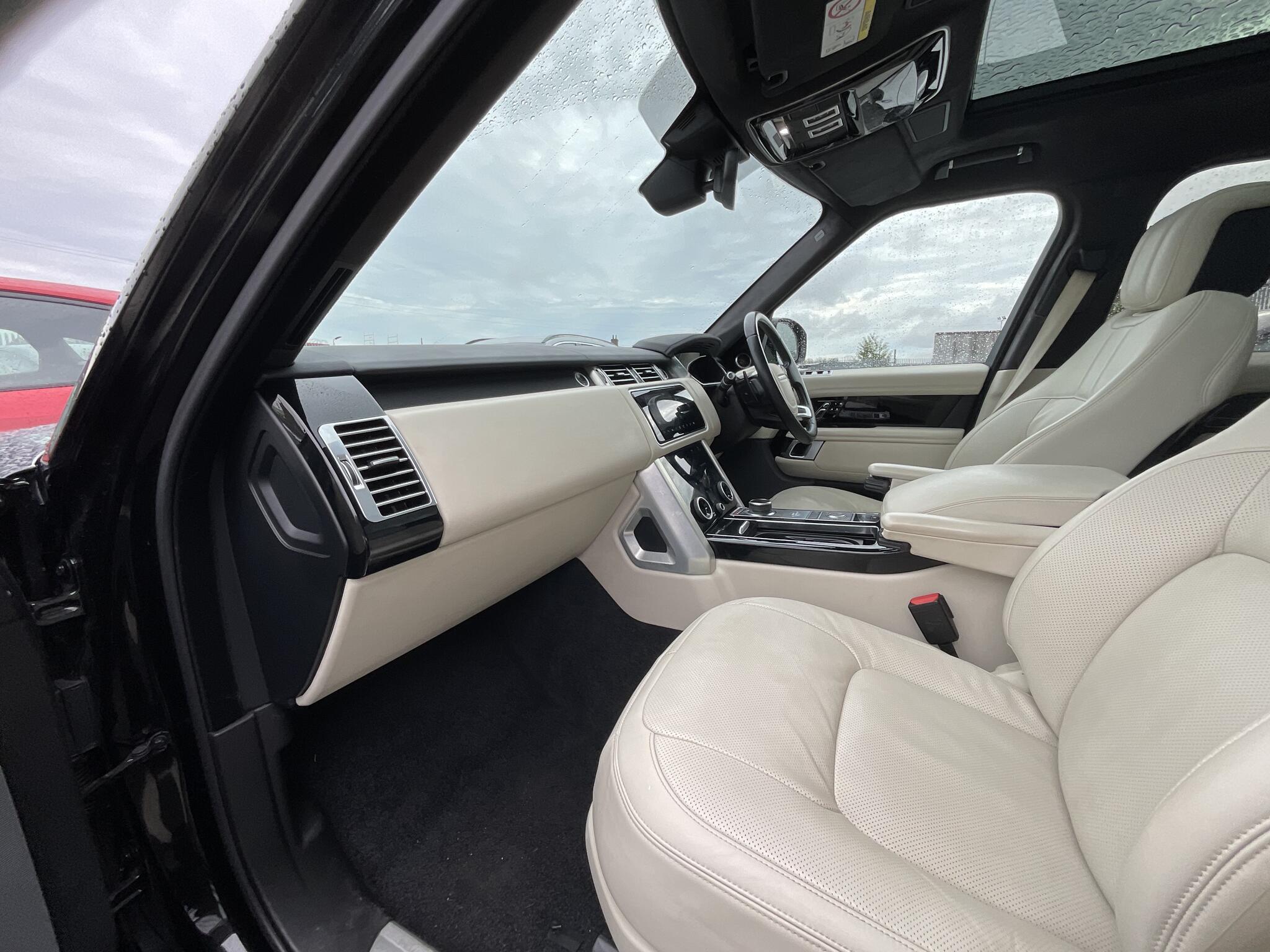 Land Rover Range Rover - Image 16