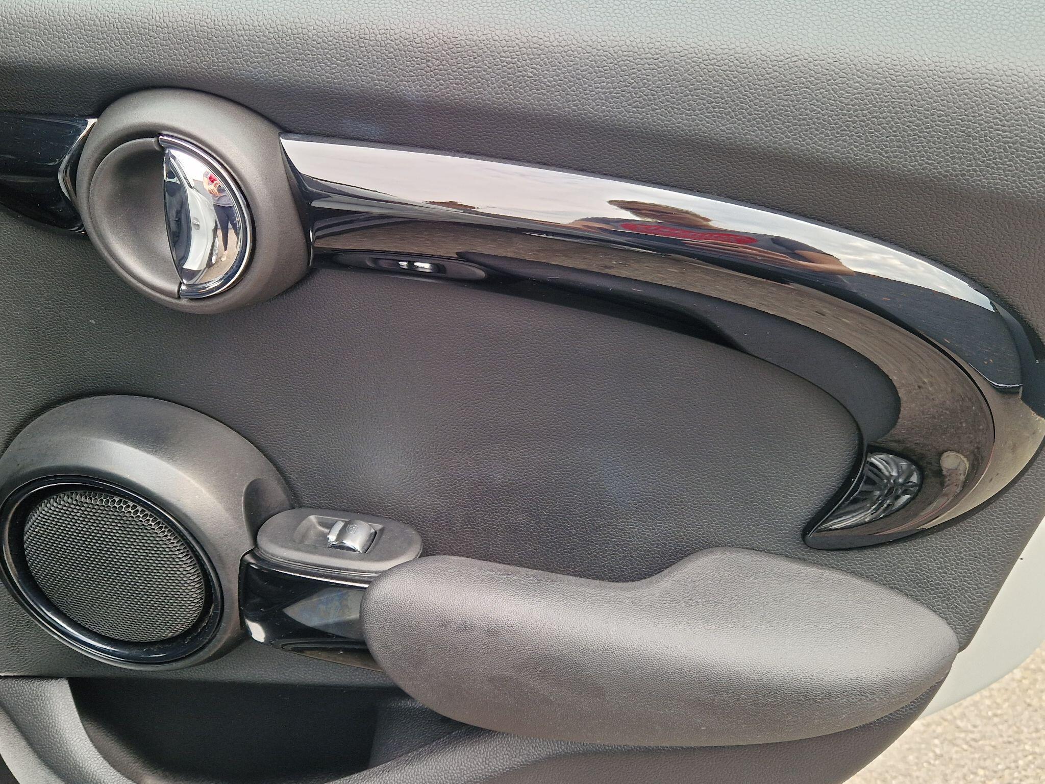MINI Hatch - Image 35