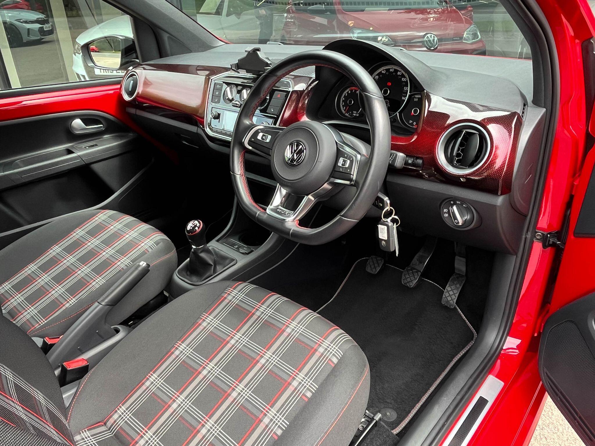 Volkswagen up! - Image 18