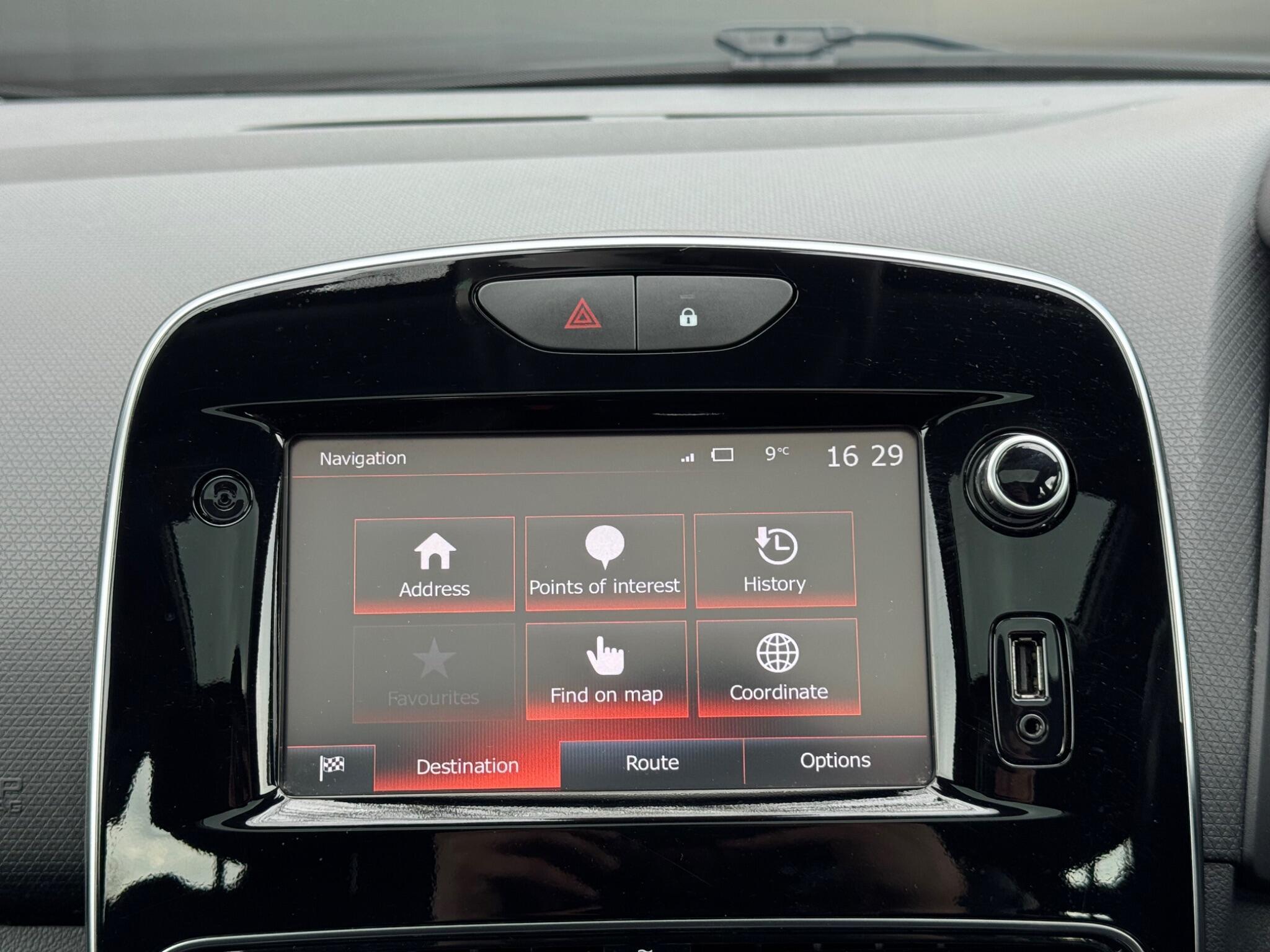 Renault Clio - Image 49