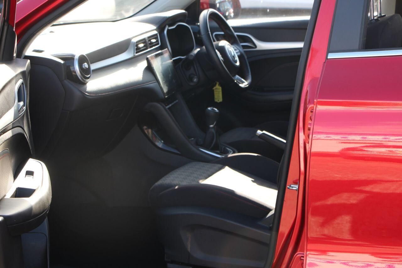 MG MG ZS - Image 17