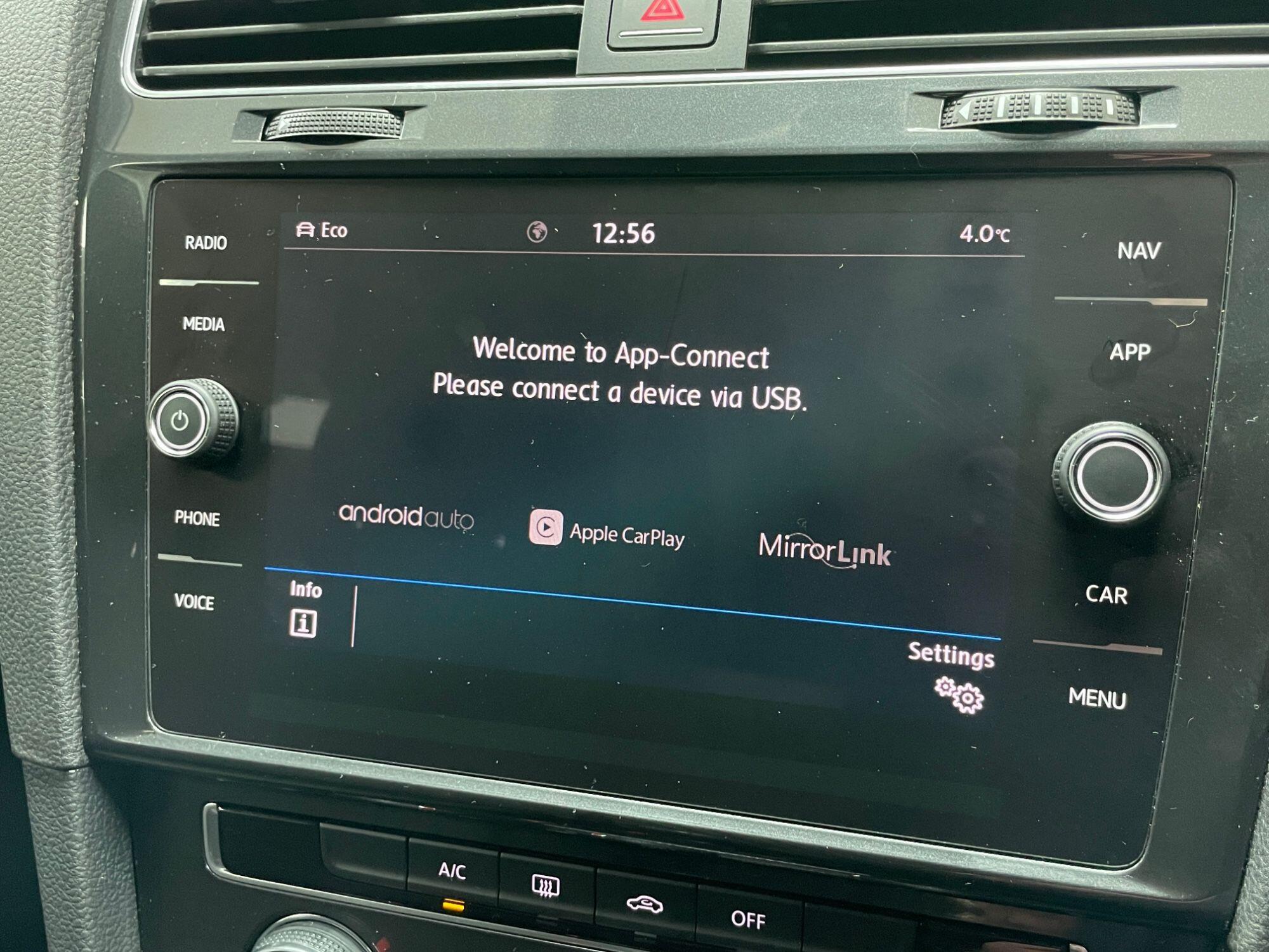 Volkswagen Golf - Image 40