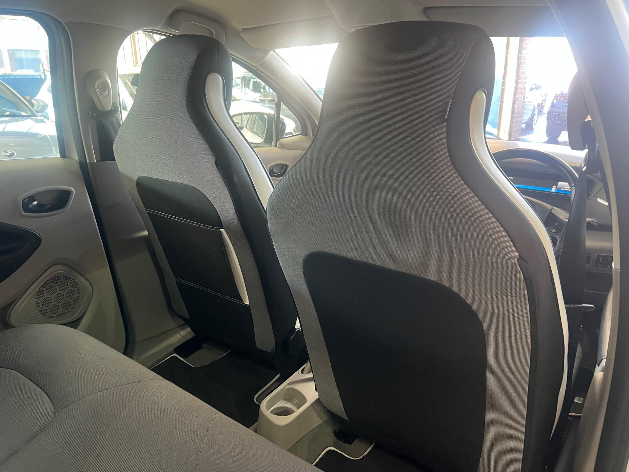 Renault Zoe - Image 50