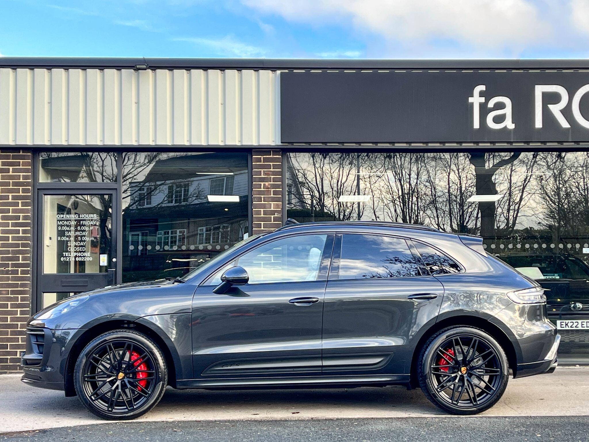Porsche Macan - Image 3