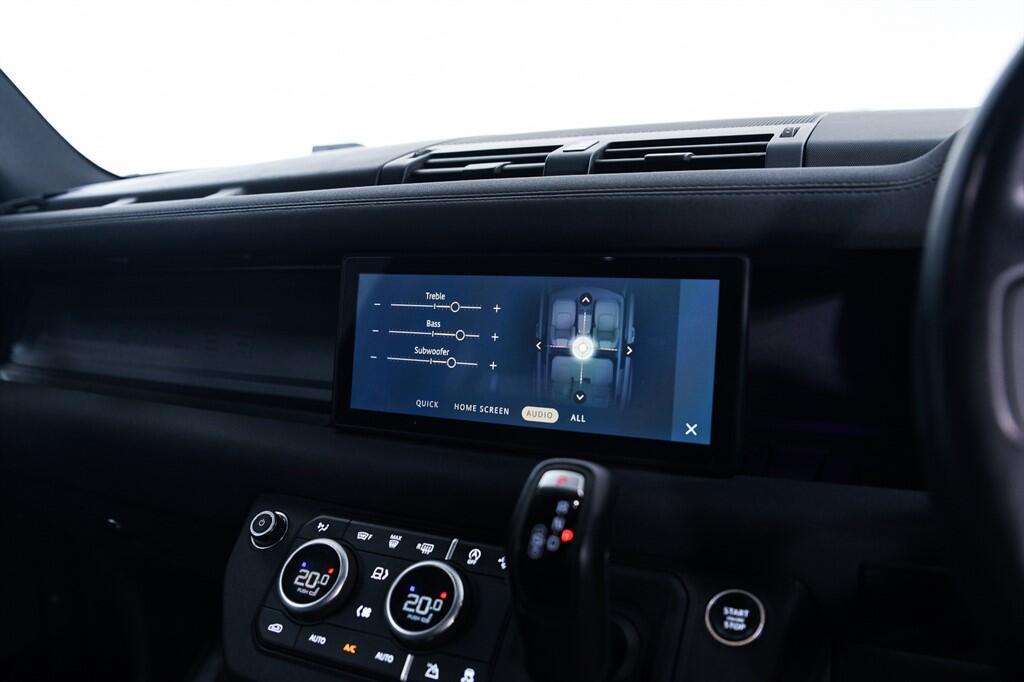 Land Rover Defender 90 - Image 24