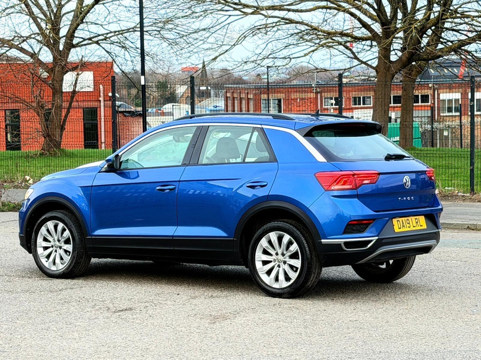 Volkswagen T-Roc - Image 45