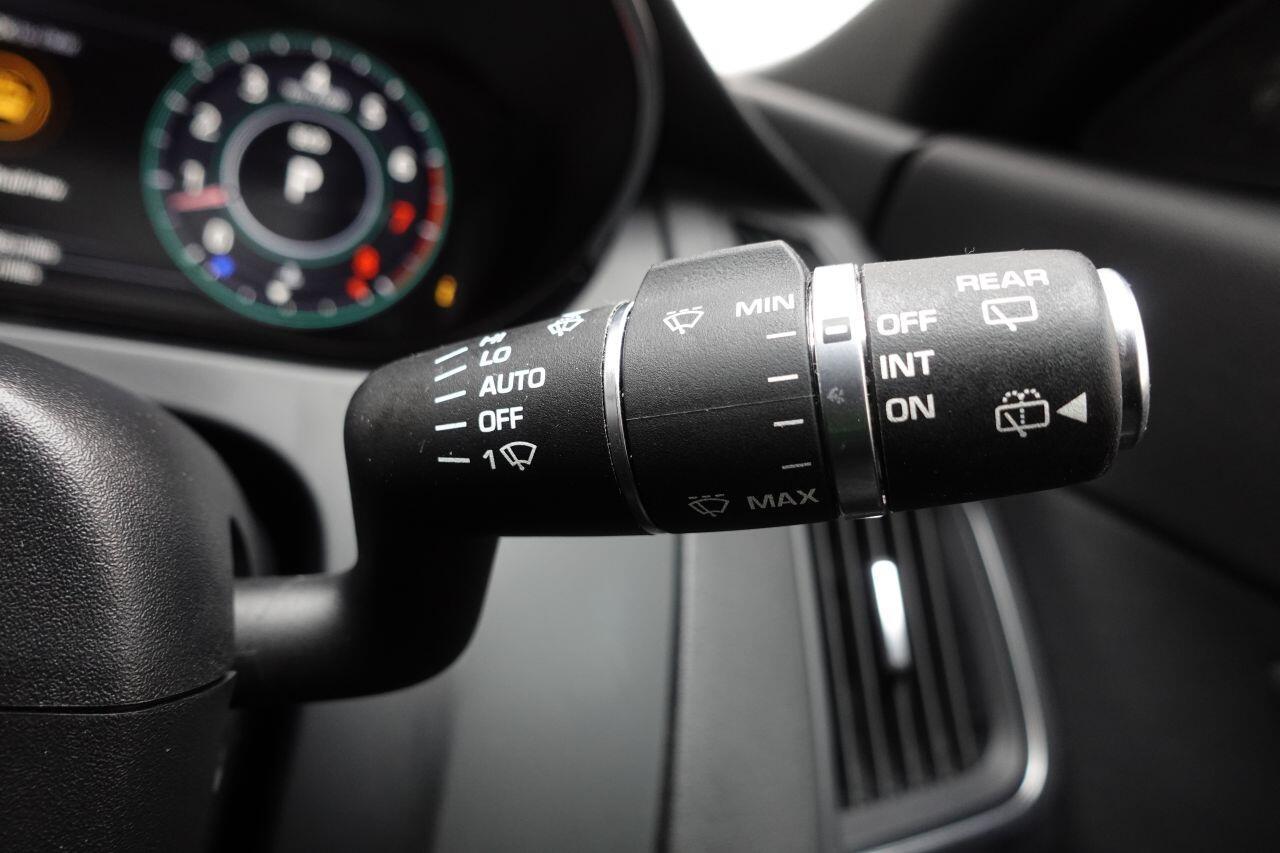 Jaguar E-Pace - Image 42