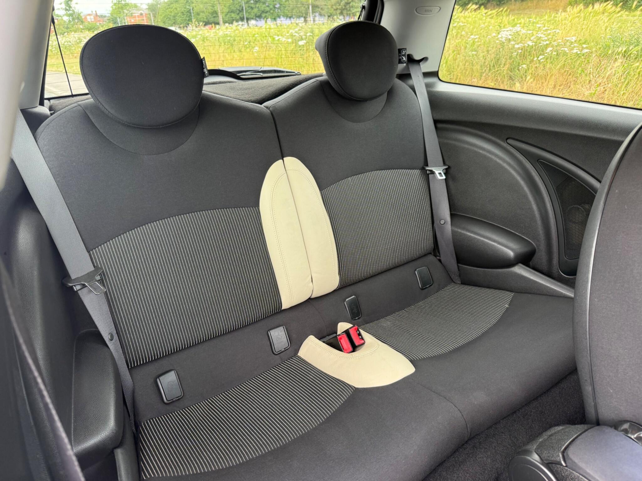 MINI Hatch - Image 17