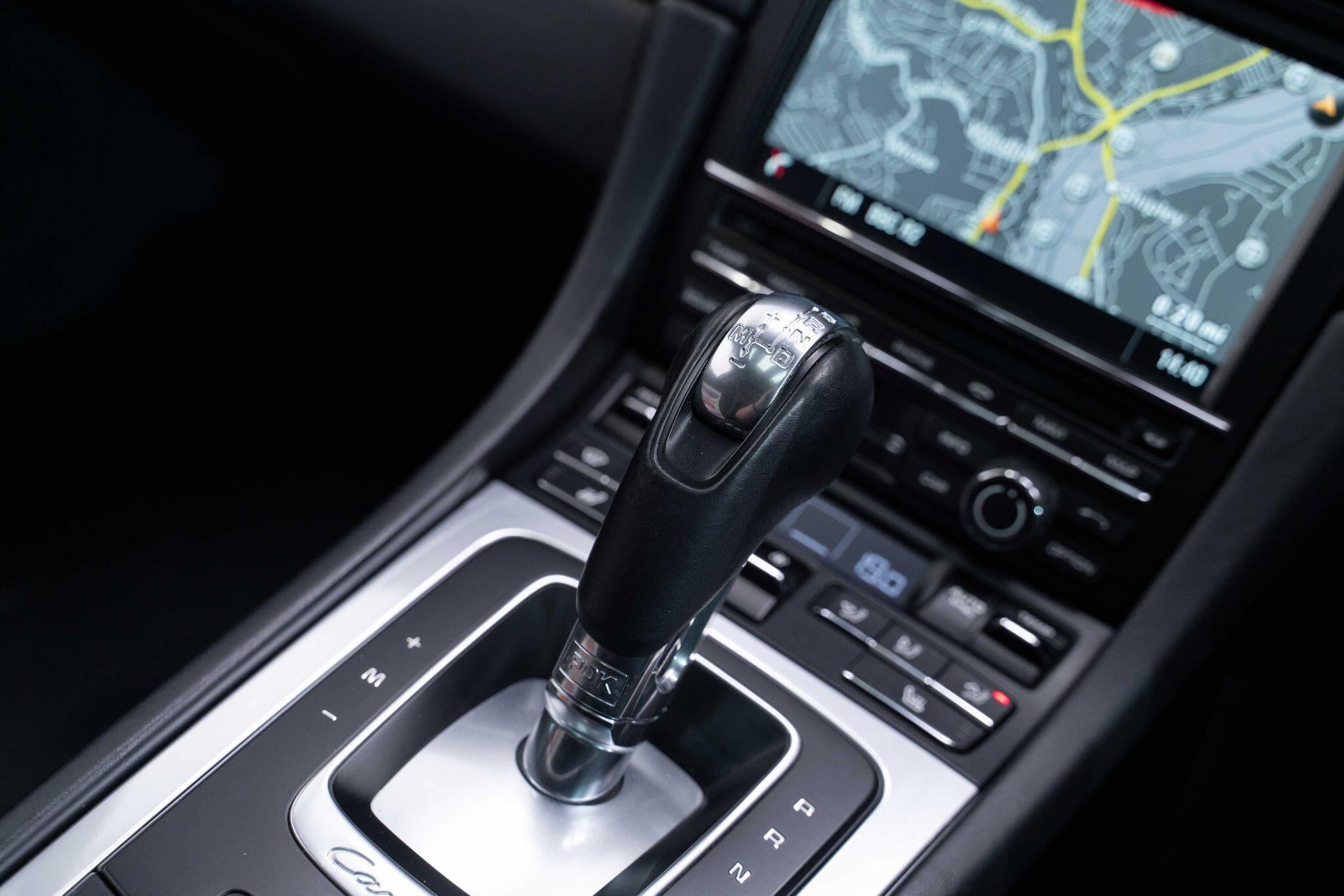 Porsche 911 - Image 13