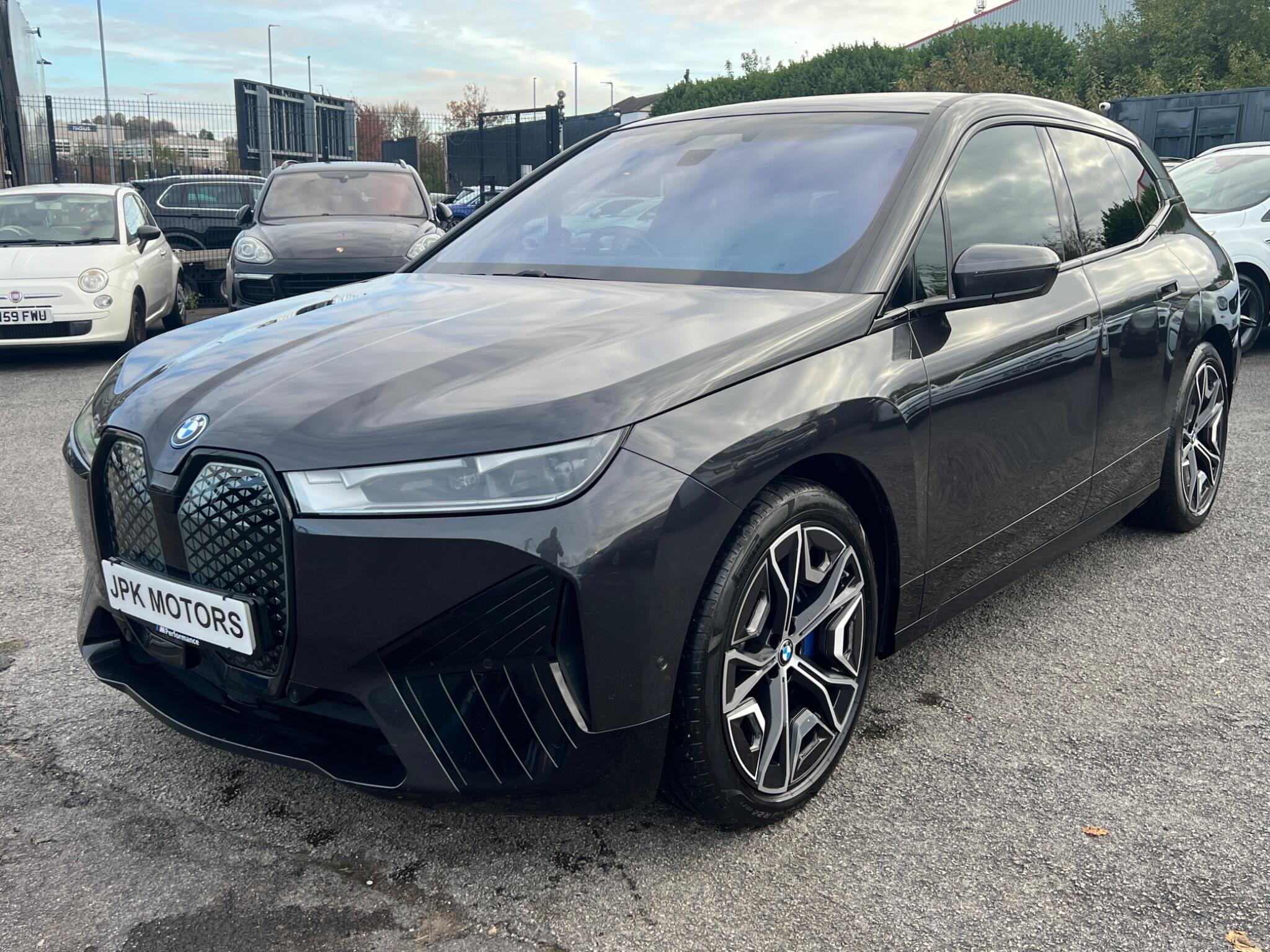 BMW IX - Image 5