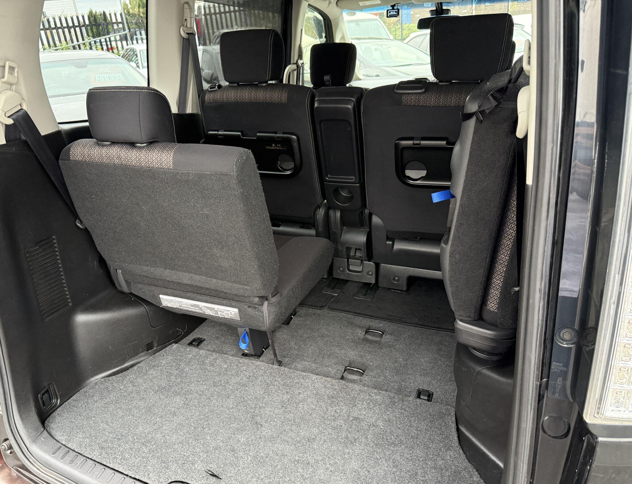 Nissan Serena - Image 84