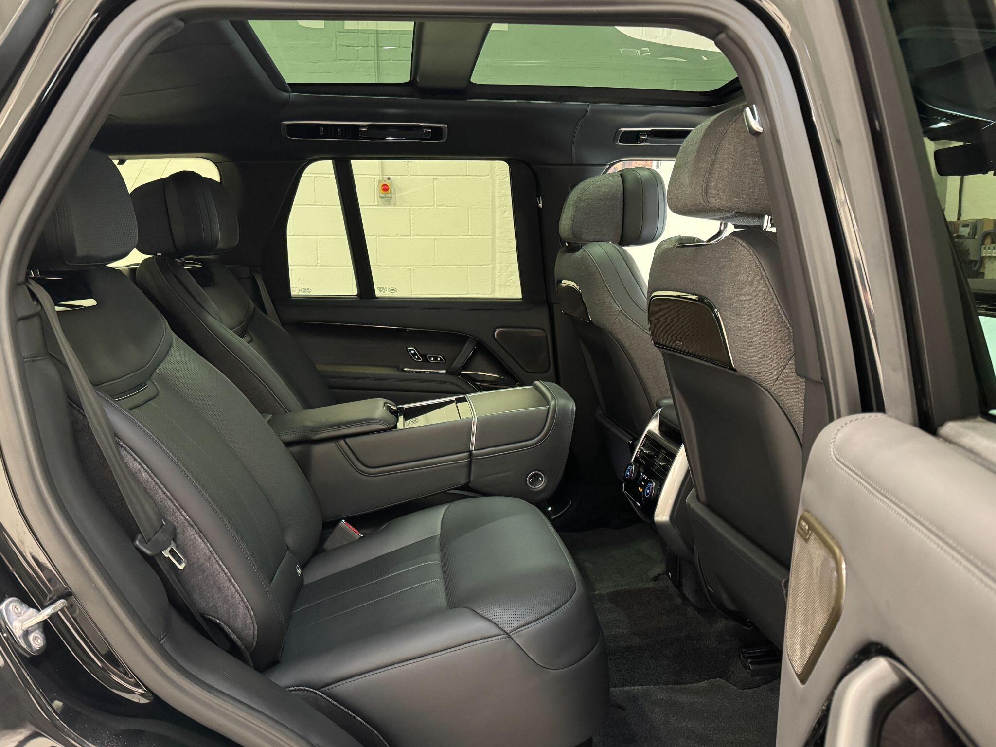 Land Rover Range Rover - Image 23