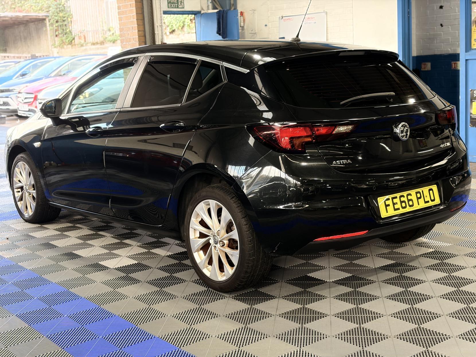Vauxhall Astra - Image 5