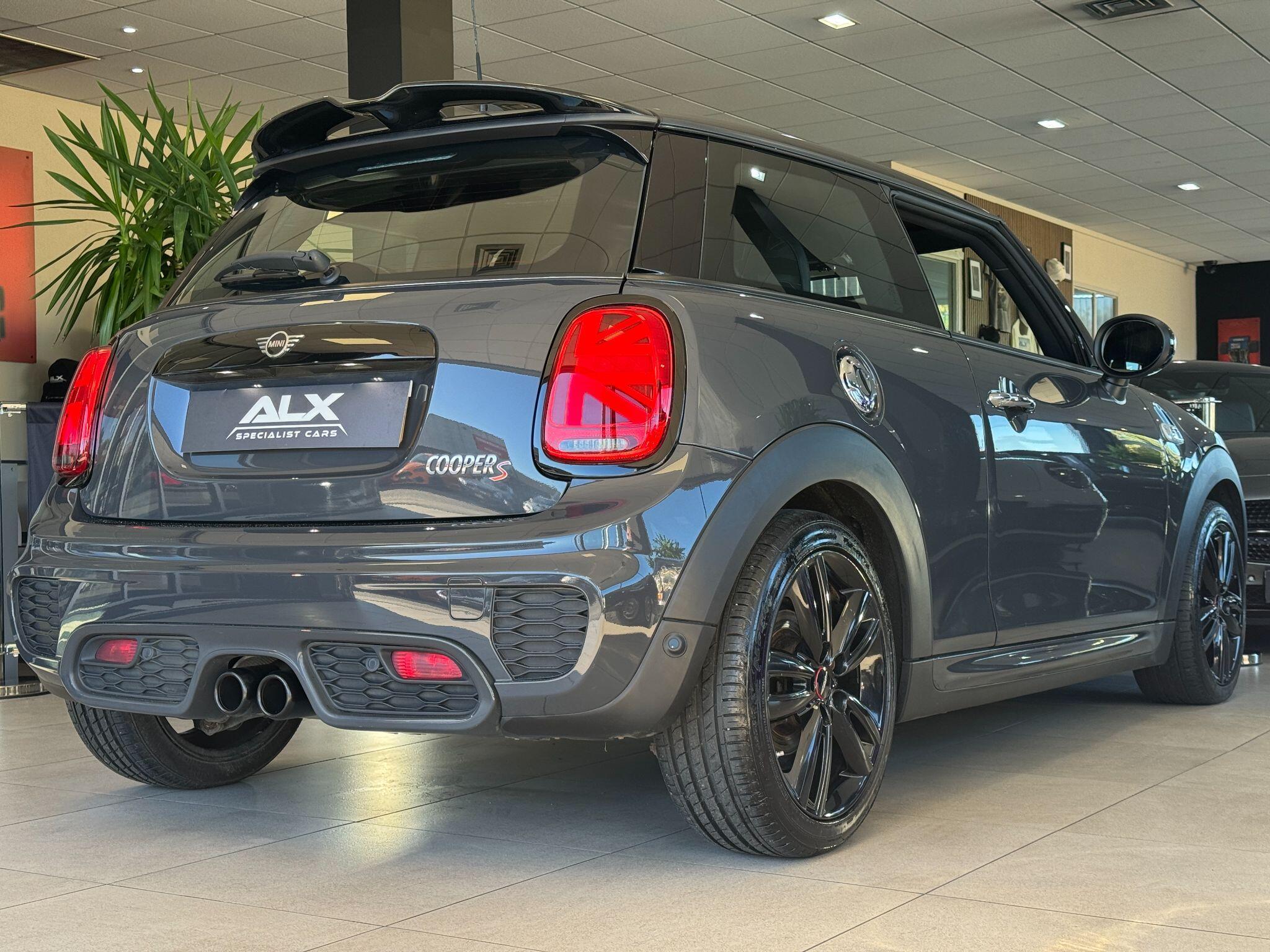 MINI Hatch - Image 14