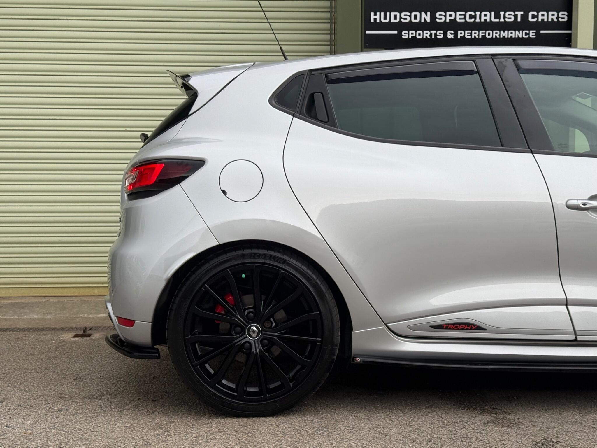 Renault Clio - Image 4
