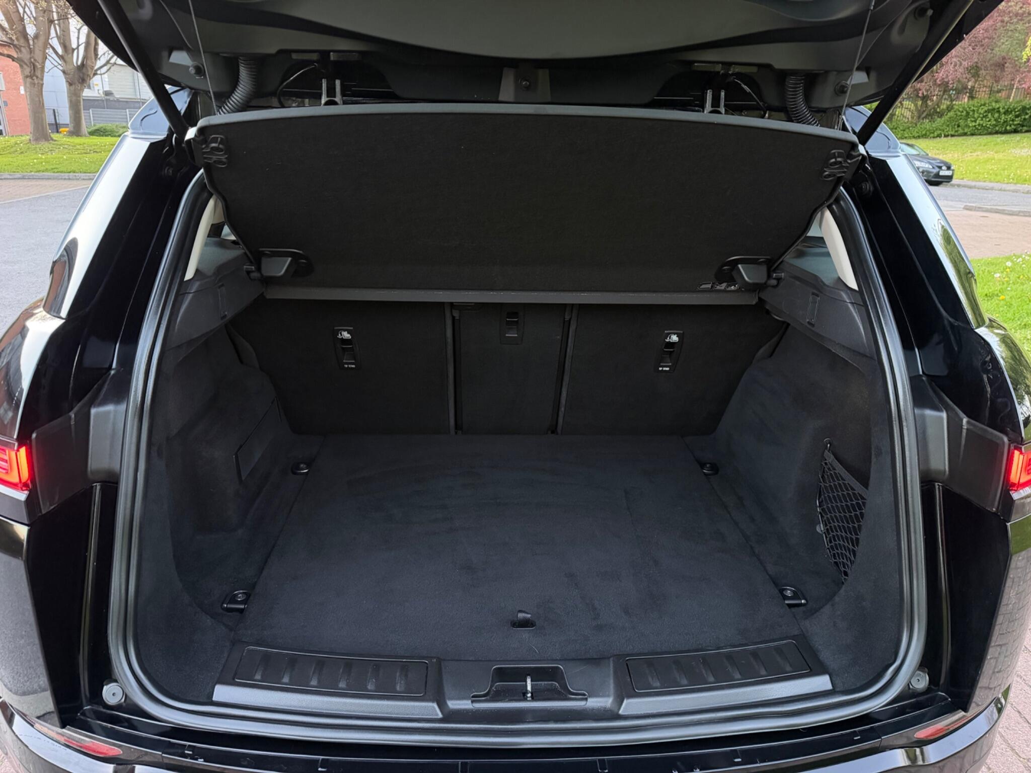 Land Rover Range Rover Evoque - Image 21