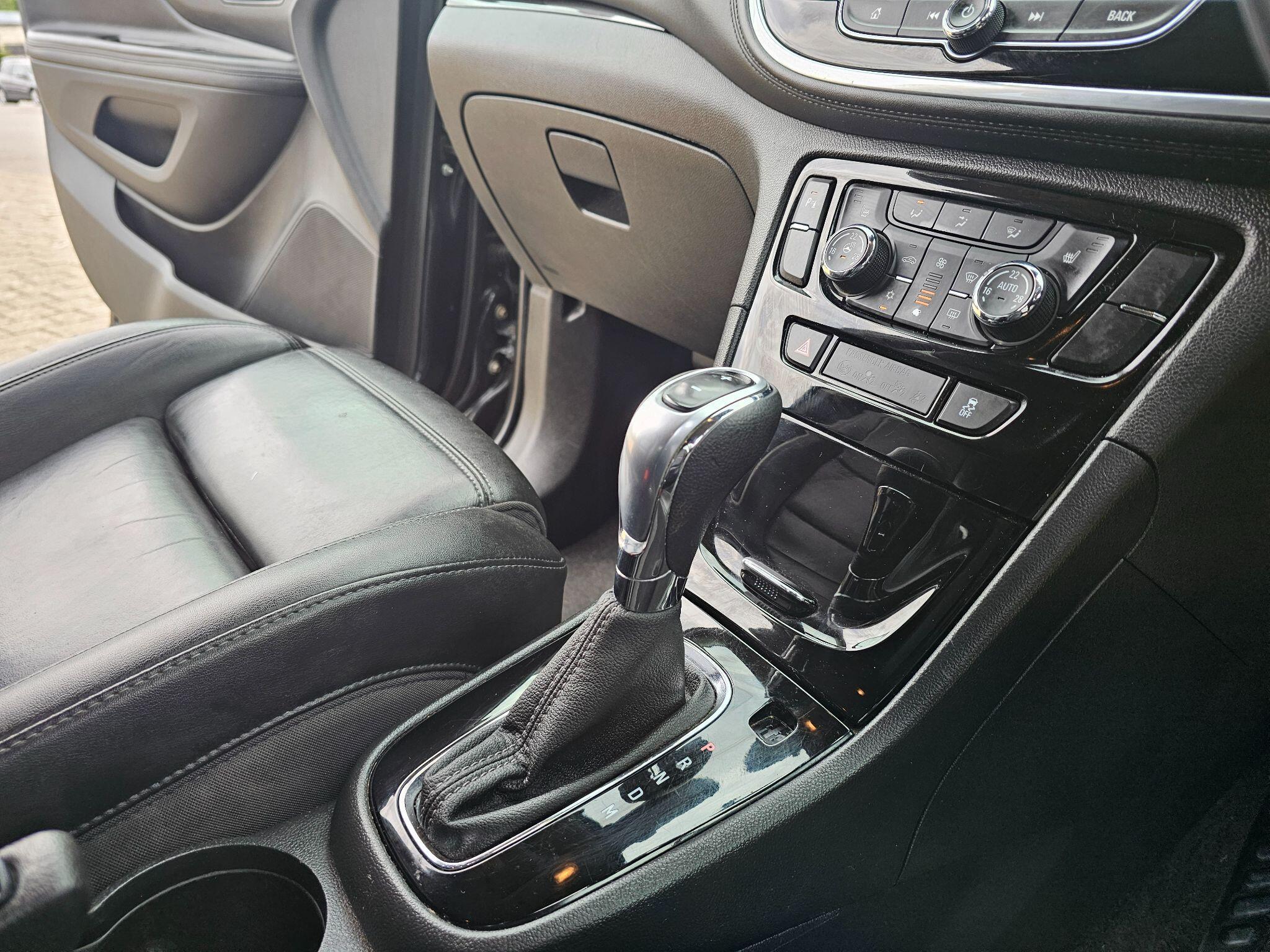 Vauxhall Mokka X - Image 17