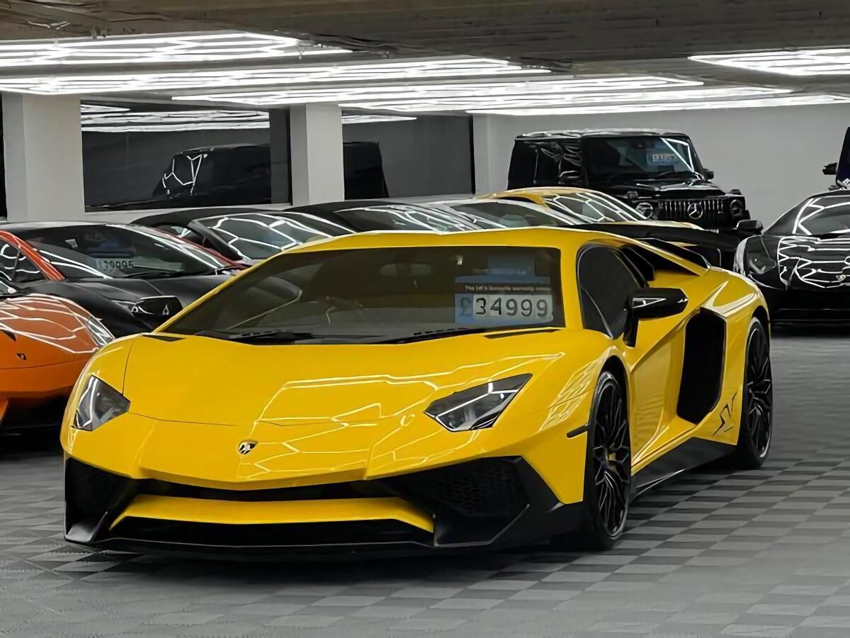 Lamborghini Aventador - Image 3