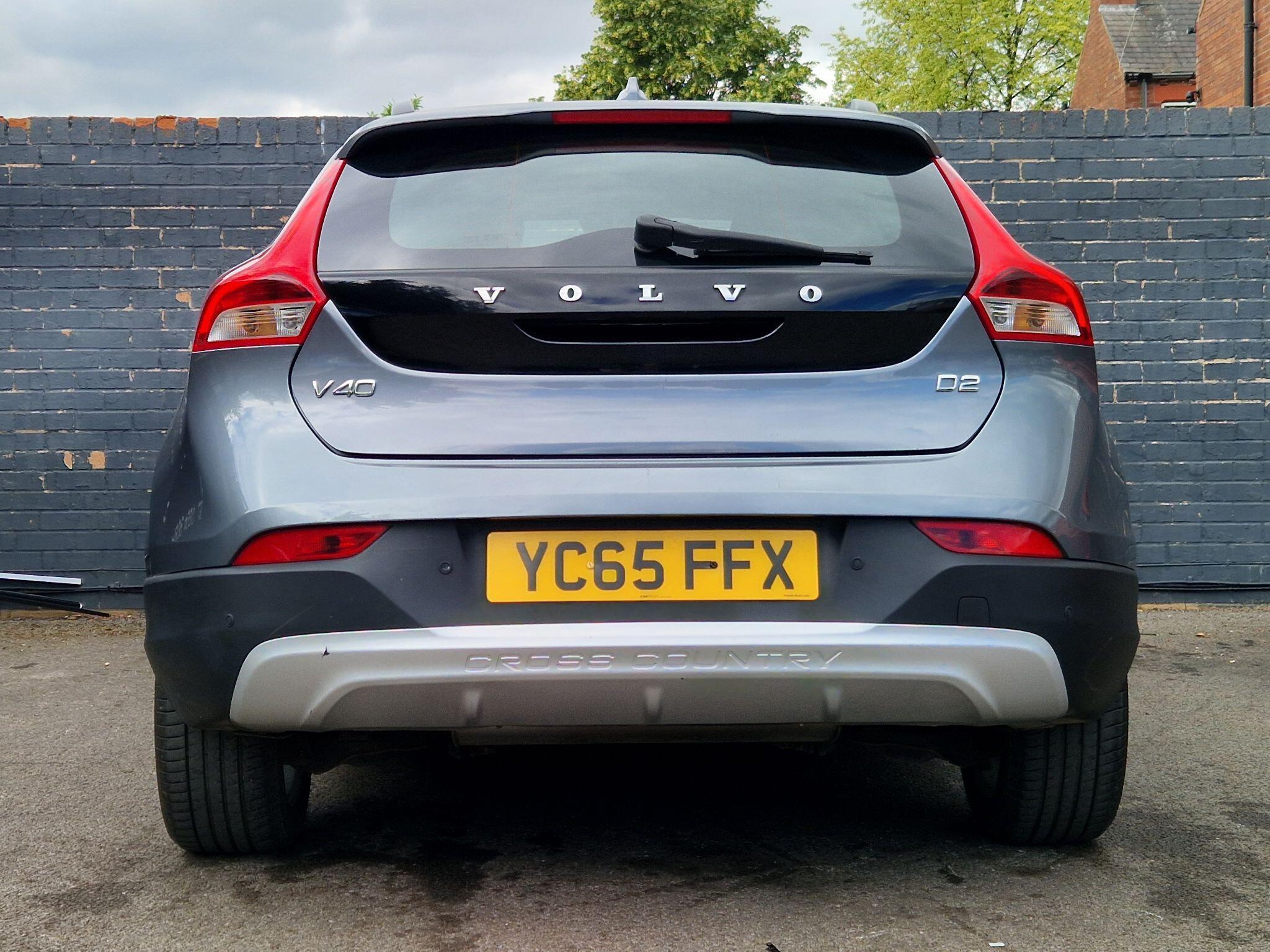 Volvo V40 CROSS COUNTRY - Image 16