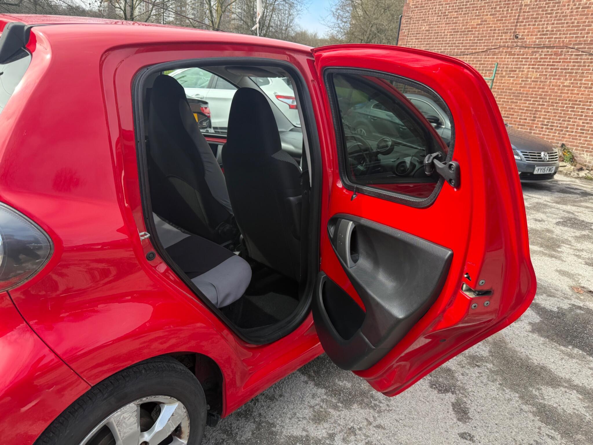 Toyota Aygo - Image 18