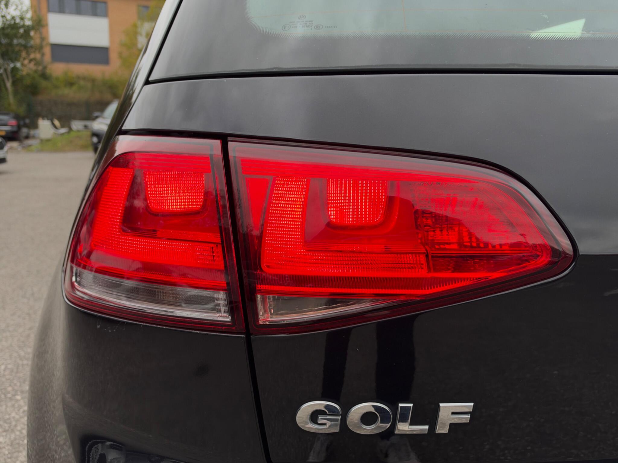 Volkswagen Golf - Image 10