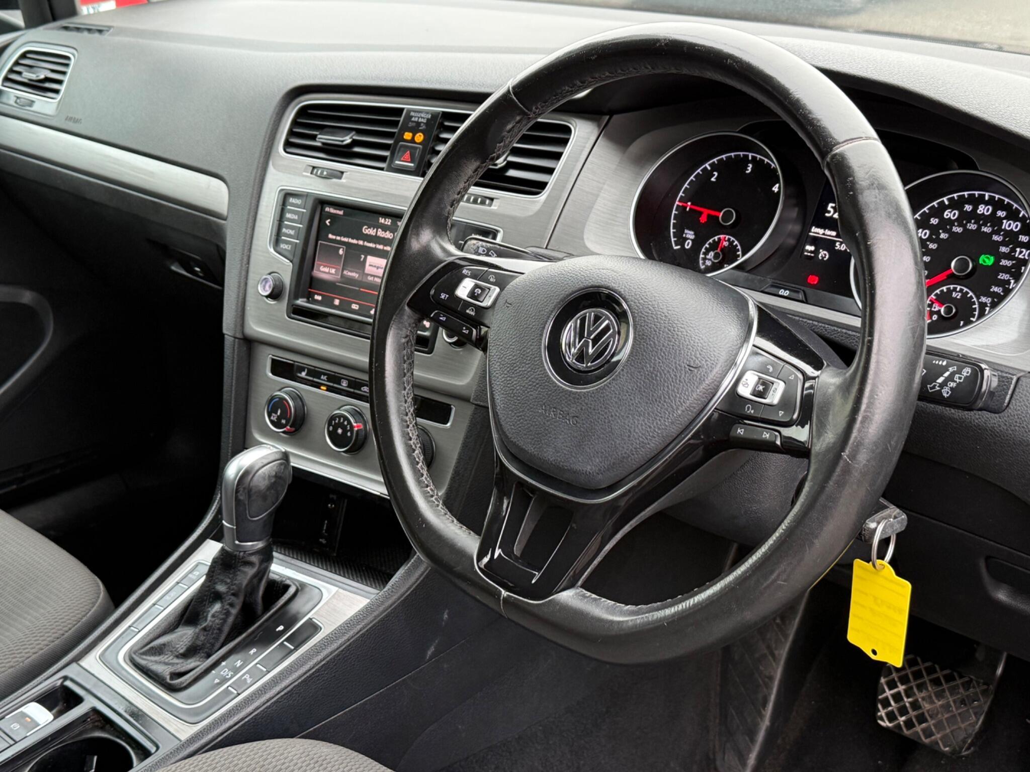 Volkswagen Golf - Image 17