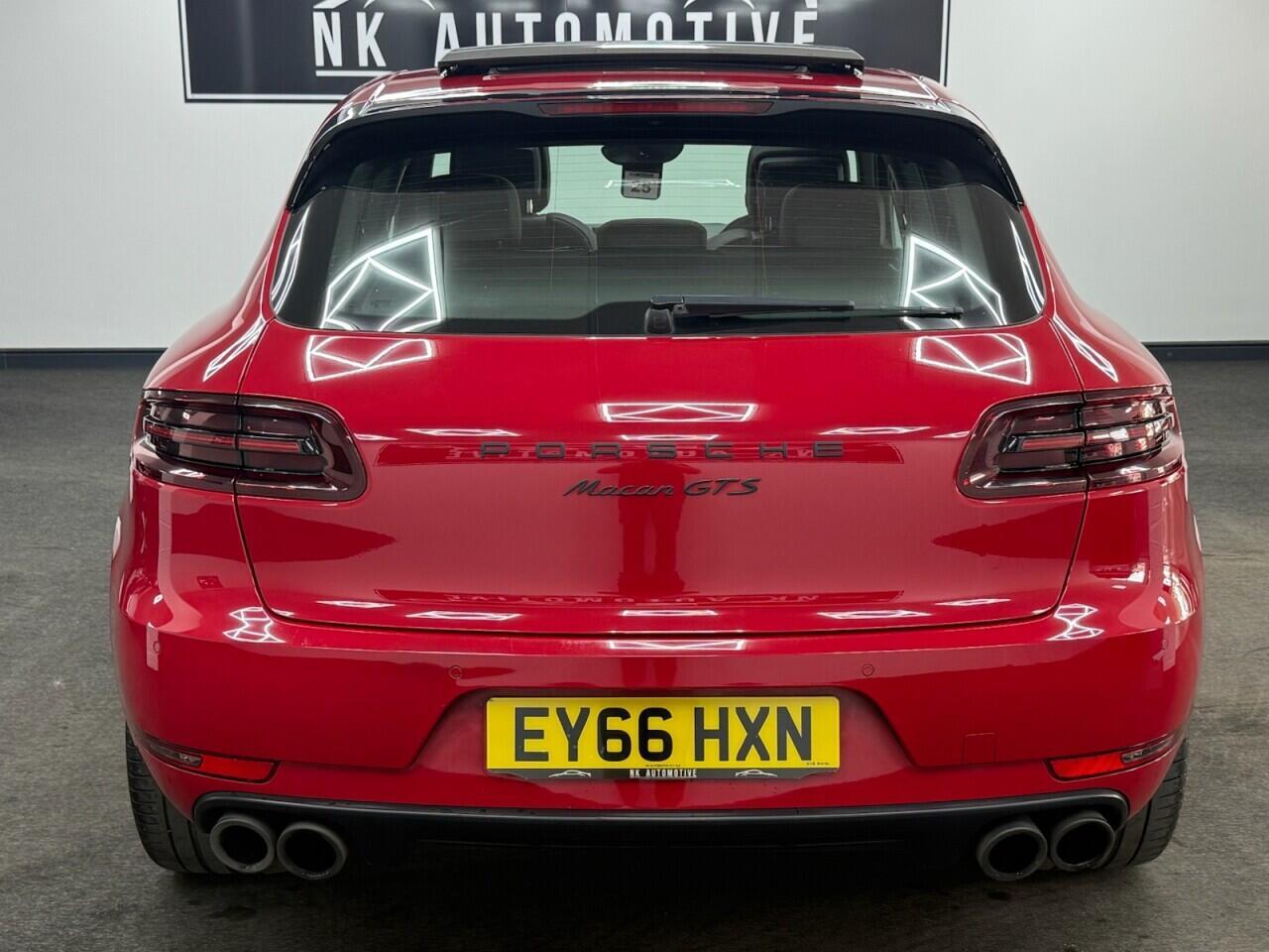 Porsche Macan - Image 5