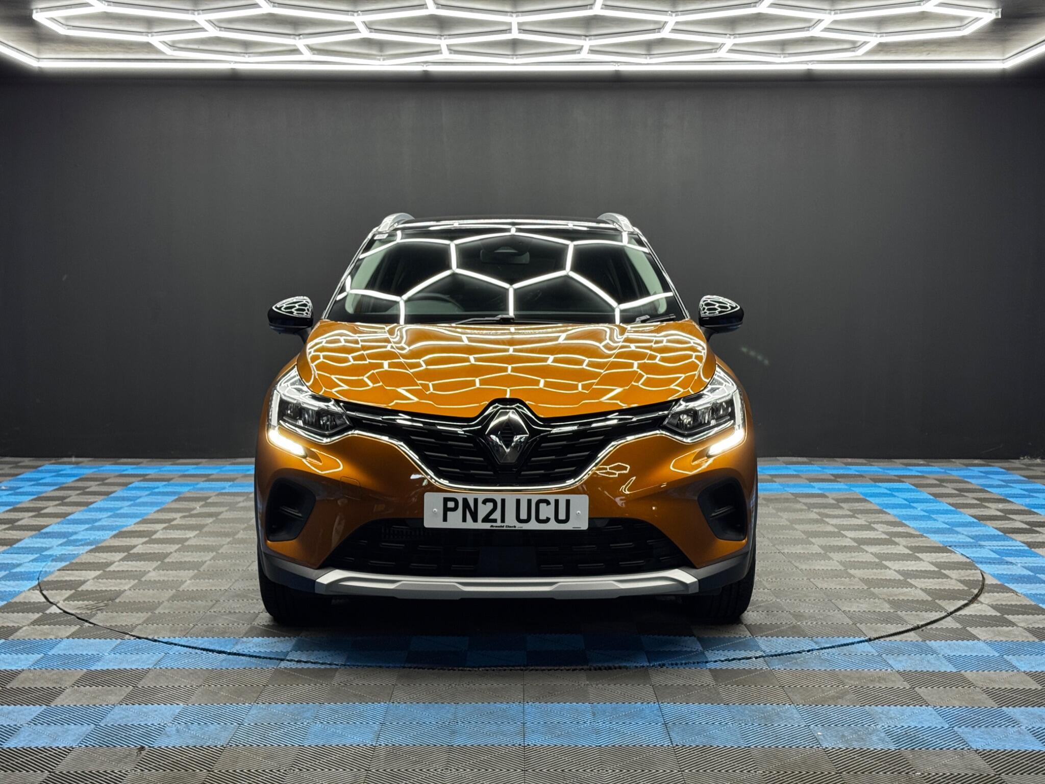 Renault Captur - Image 2