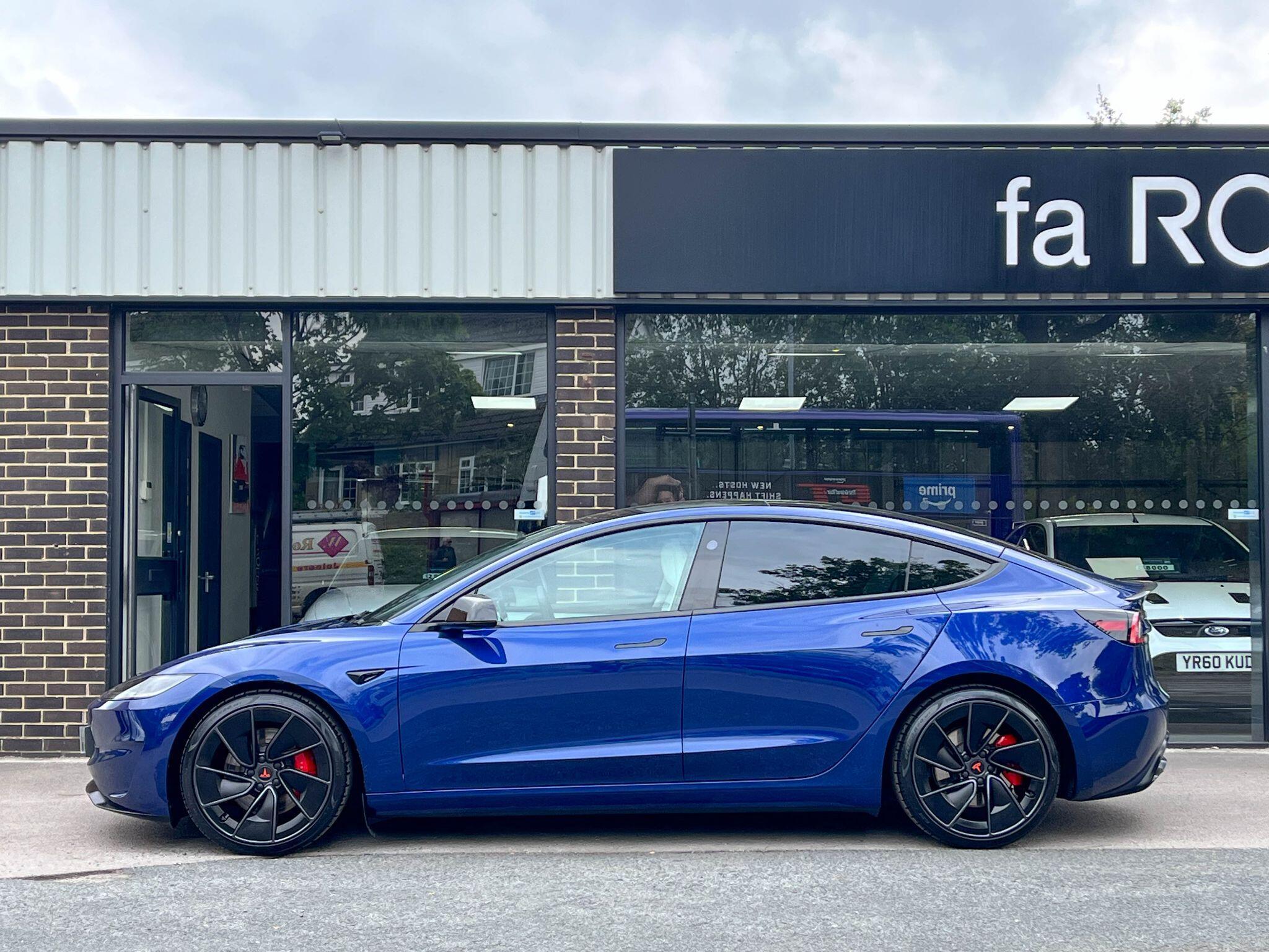 Tesla Model 3 - Image 2