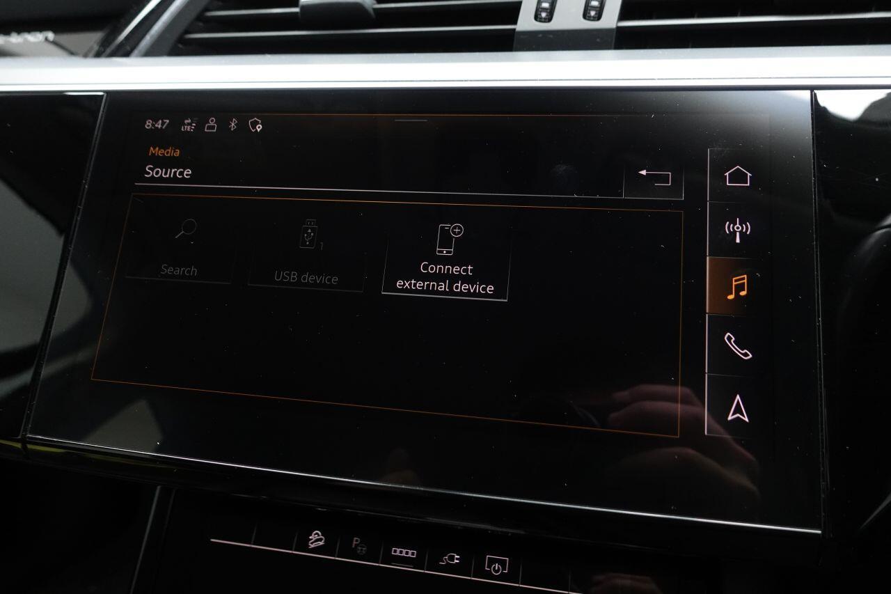 Audi E-Tron - Image 33