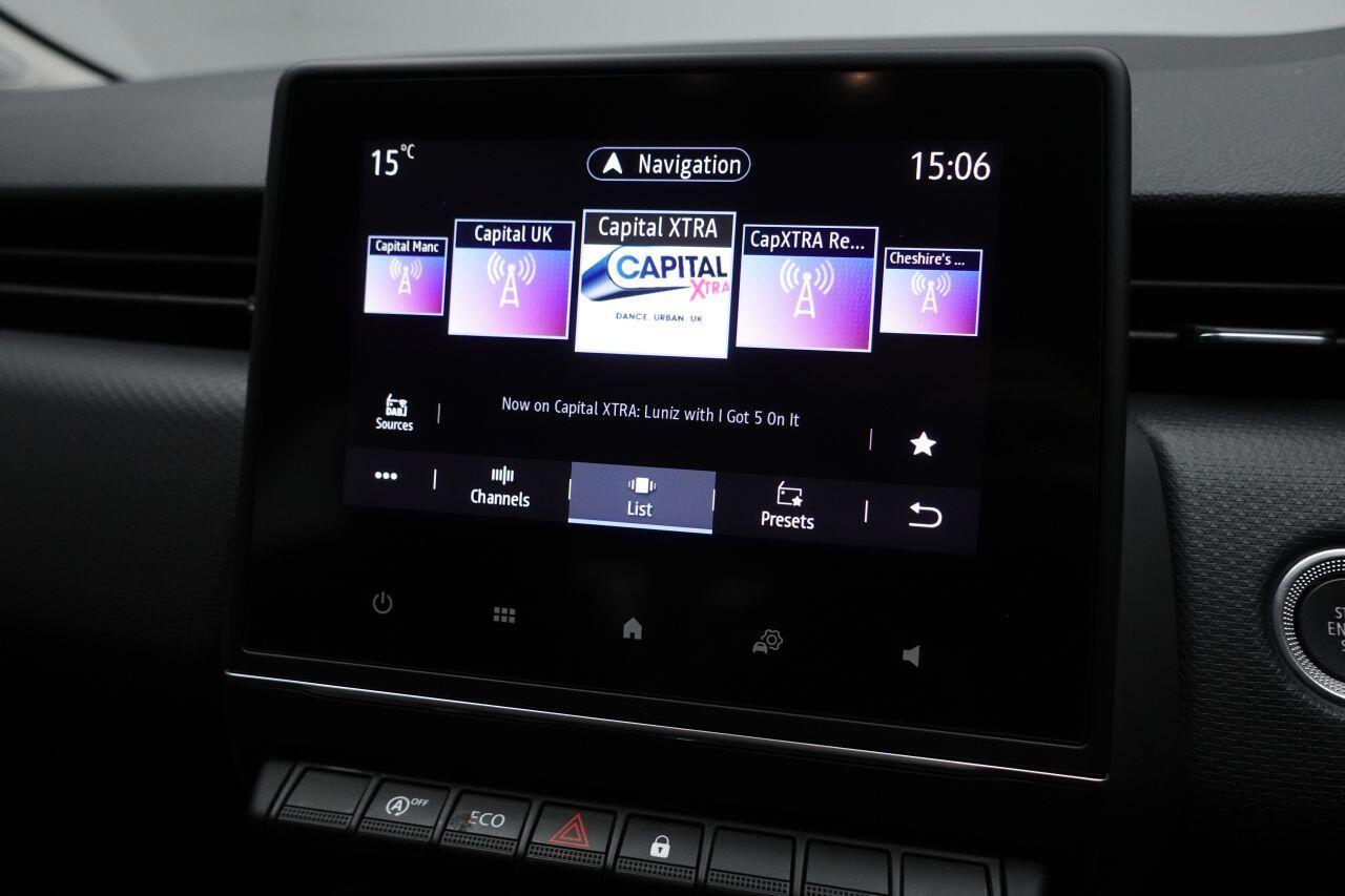 Renault Clio - Image 37