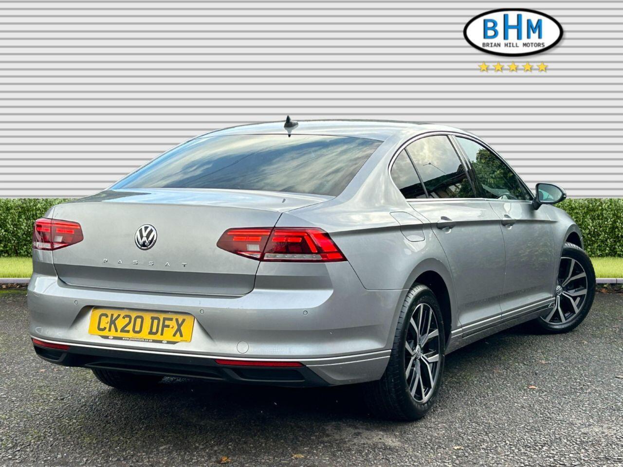 Volkswagen Passat - Image 13