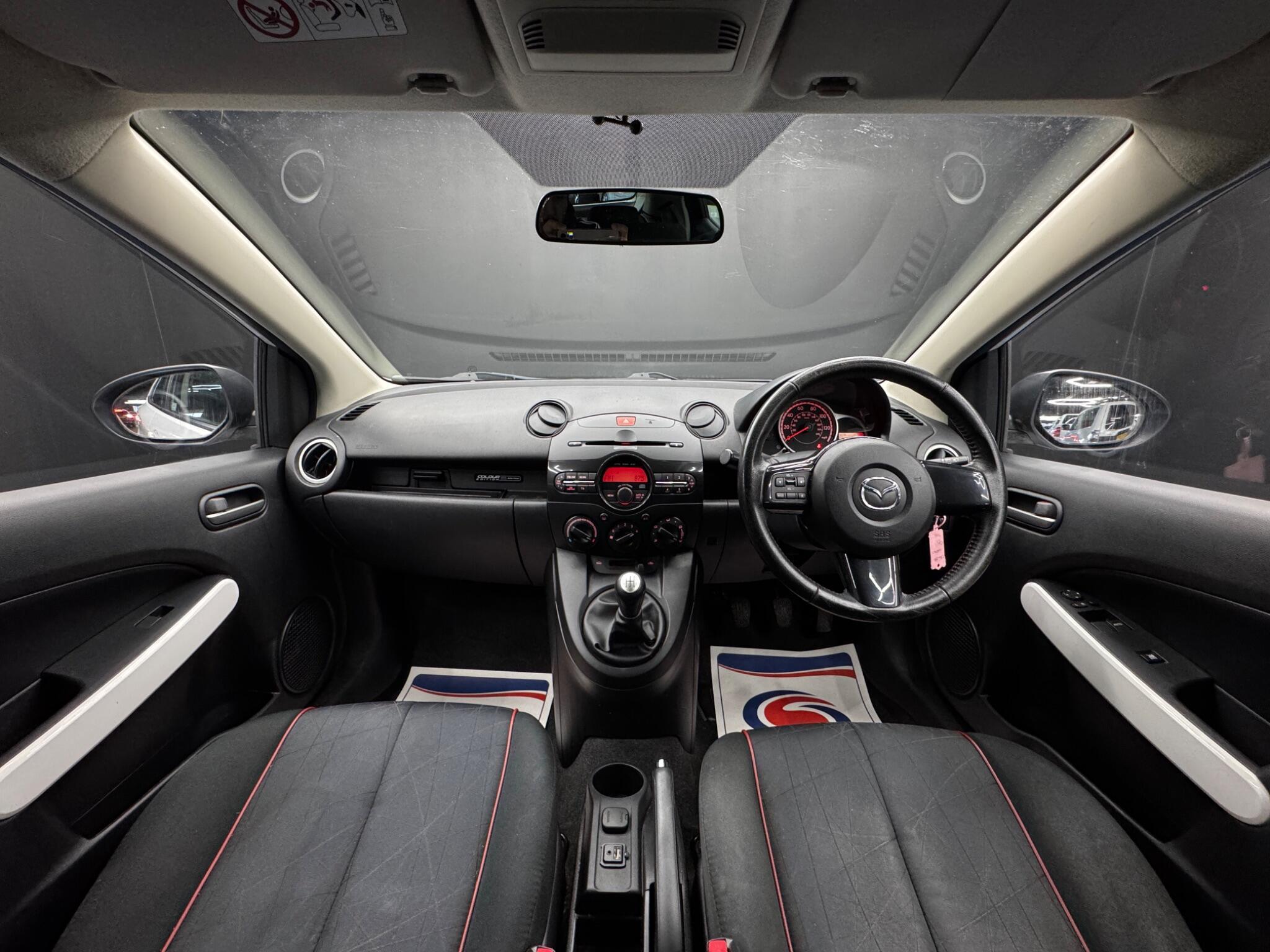 Mazda MAZDA2 - Image 16